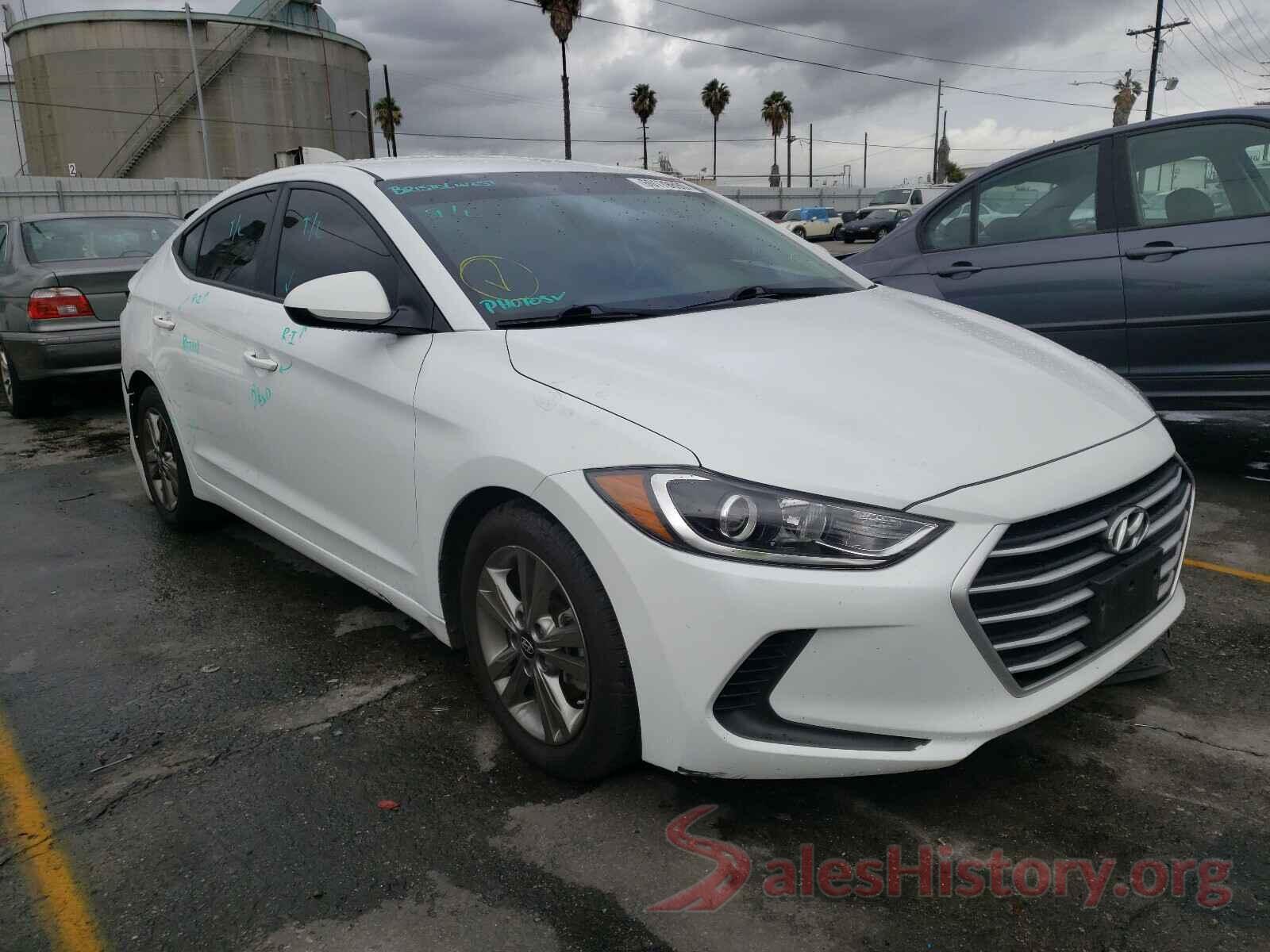 5NPD84LFXJH303065 2018 HYUNDAI ELANTRA