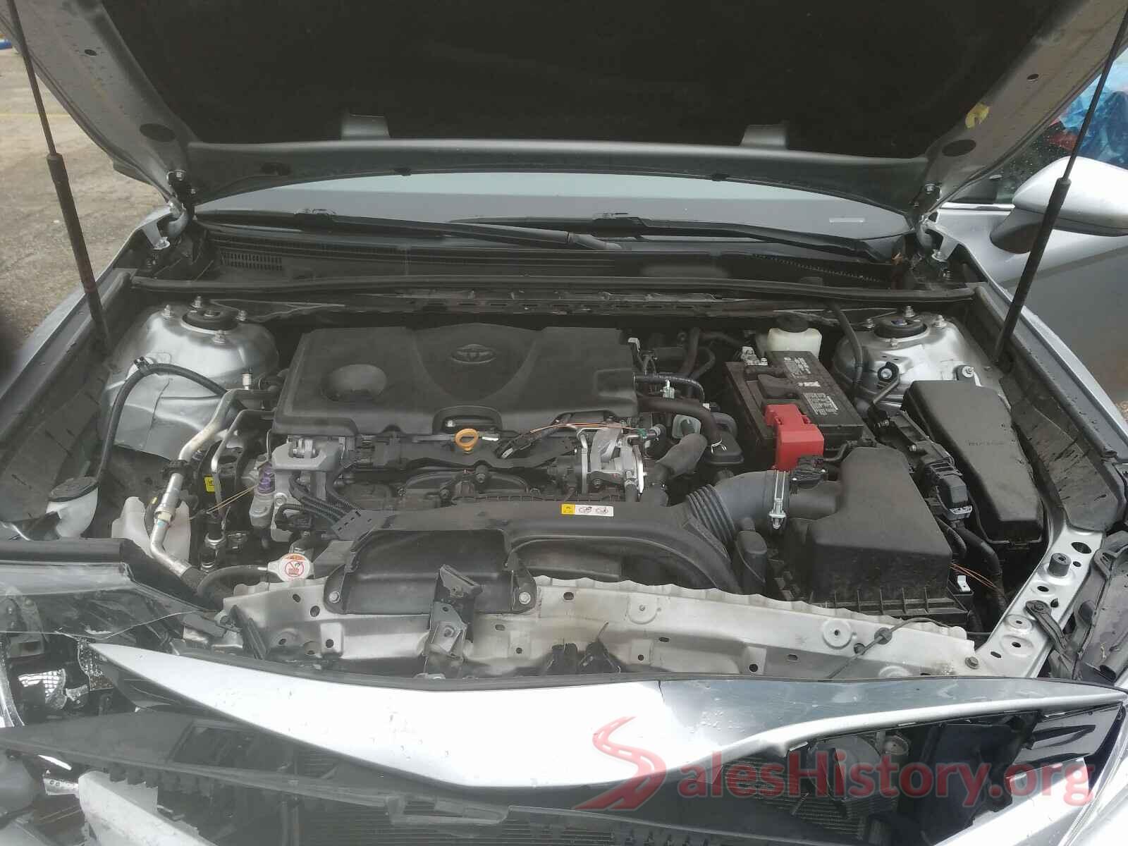 4T1B11HK3JU579945 2018 TOYOTA CAMRY