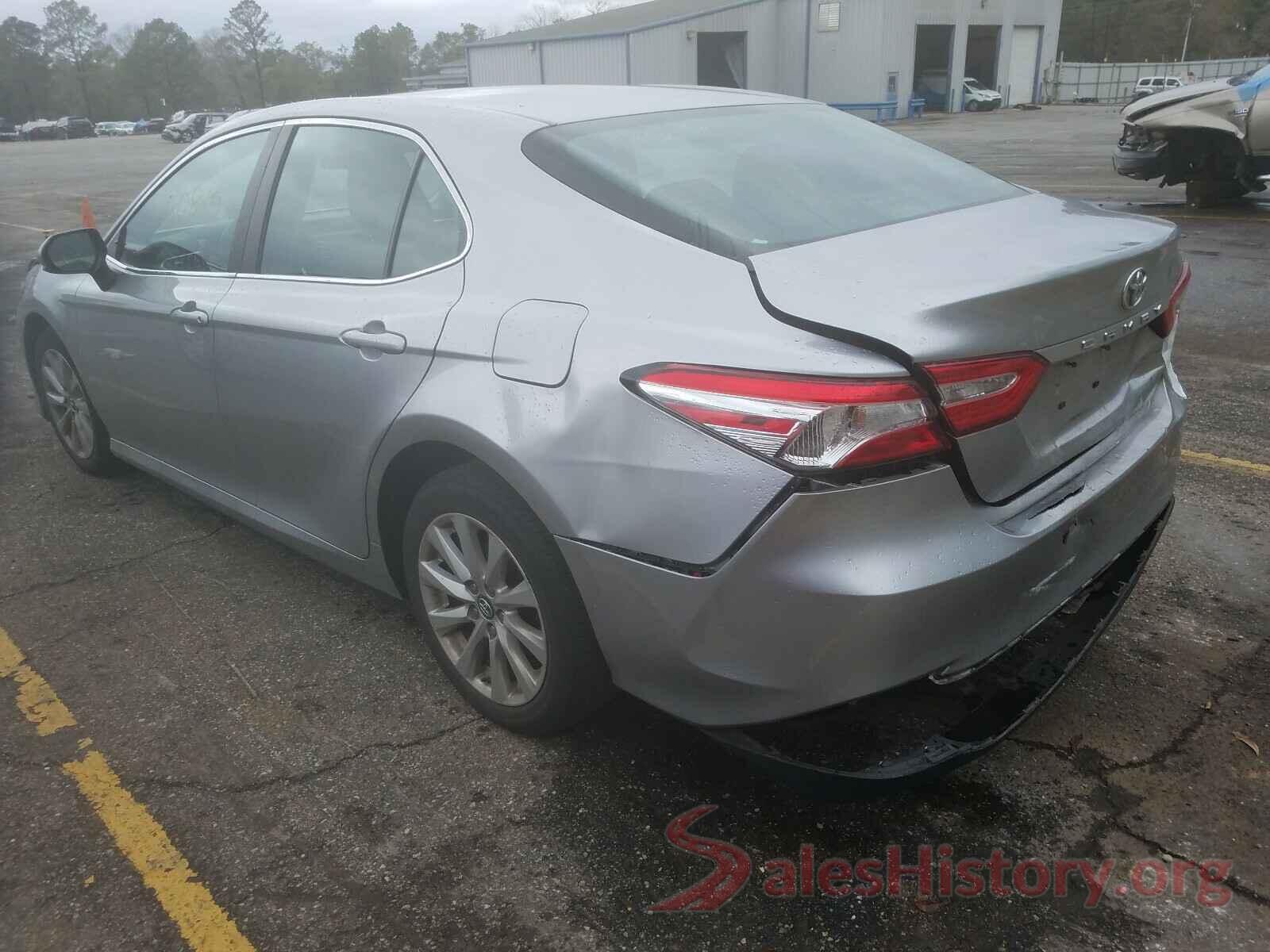 4T1B11HK3JU579945 2018 TOYOTA CAMRY