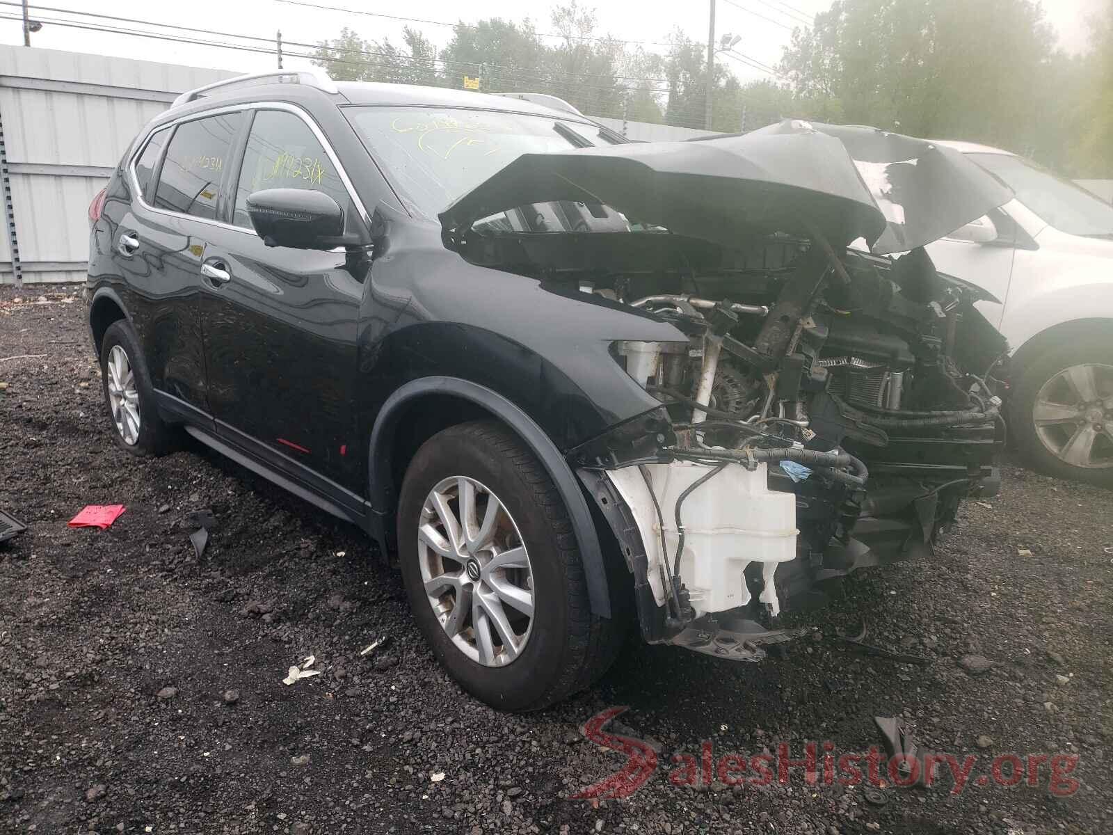 KNMAT2MV0JP608946 2018 NISSAN ROGUE