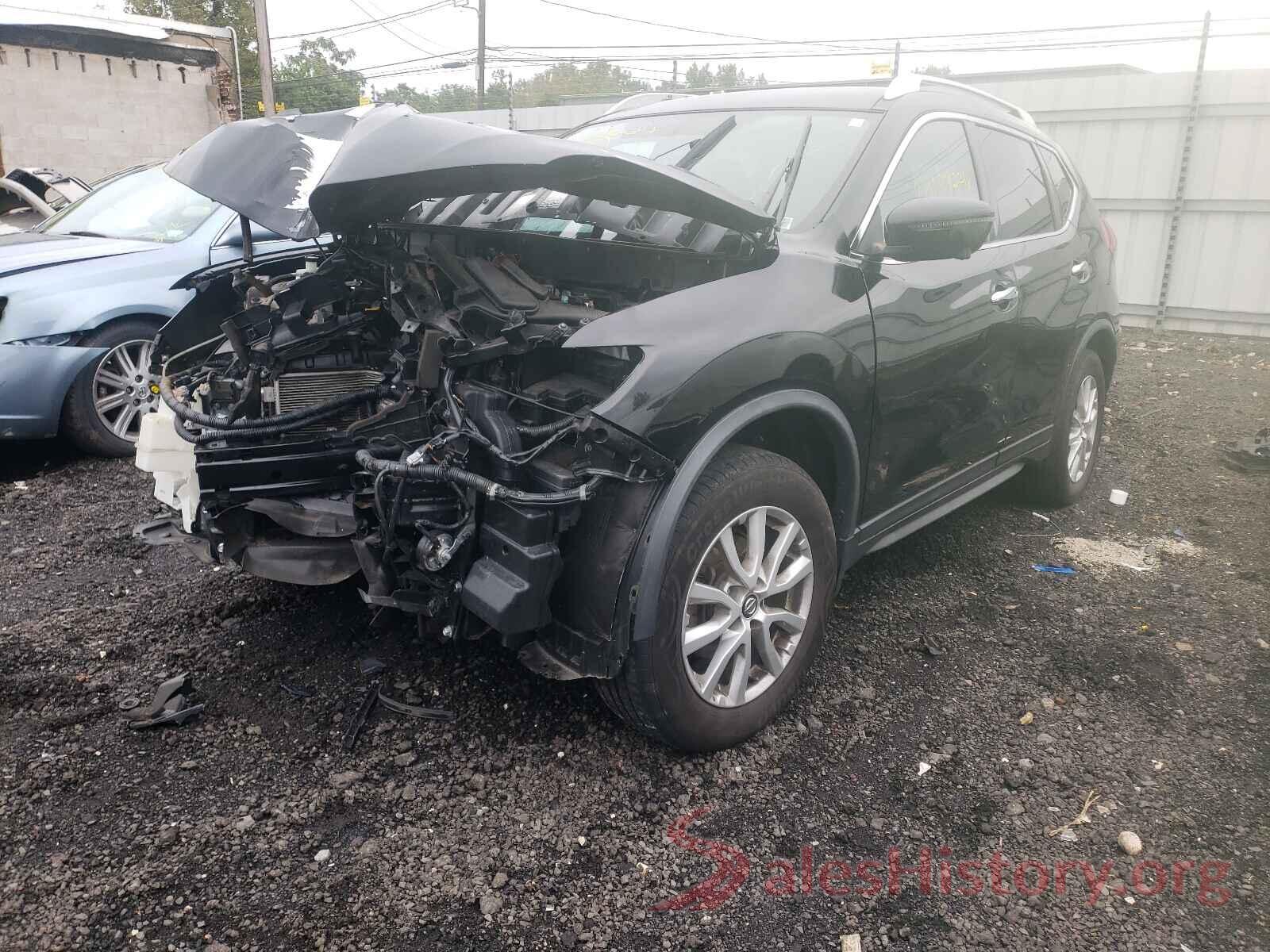 KNMAT2MV0JP608946 2018 NISSAN ROGUE