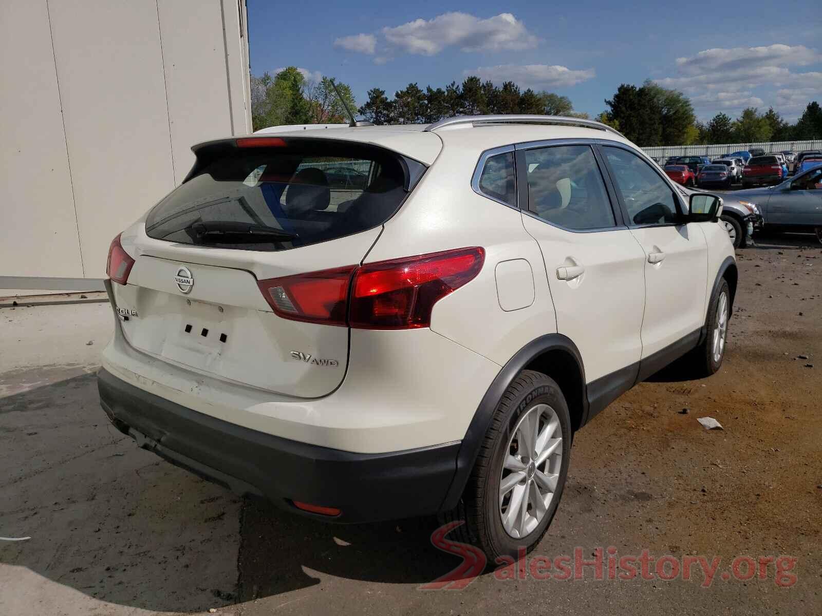 JN1BJ1CR4JW266516 2018 NISSAN ROGUE