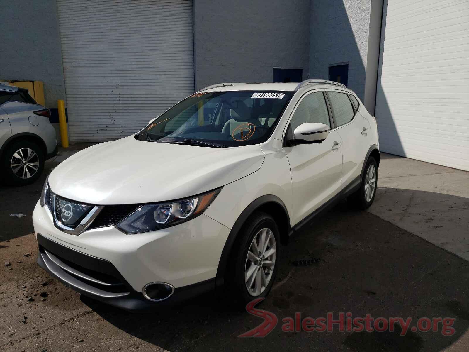 JN1BJ1CR4JW266516 2018 NISSAN ROGUE