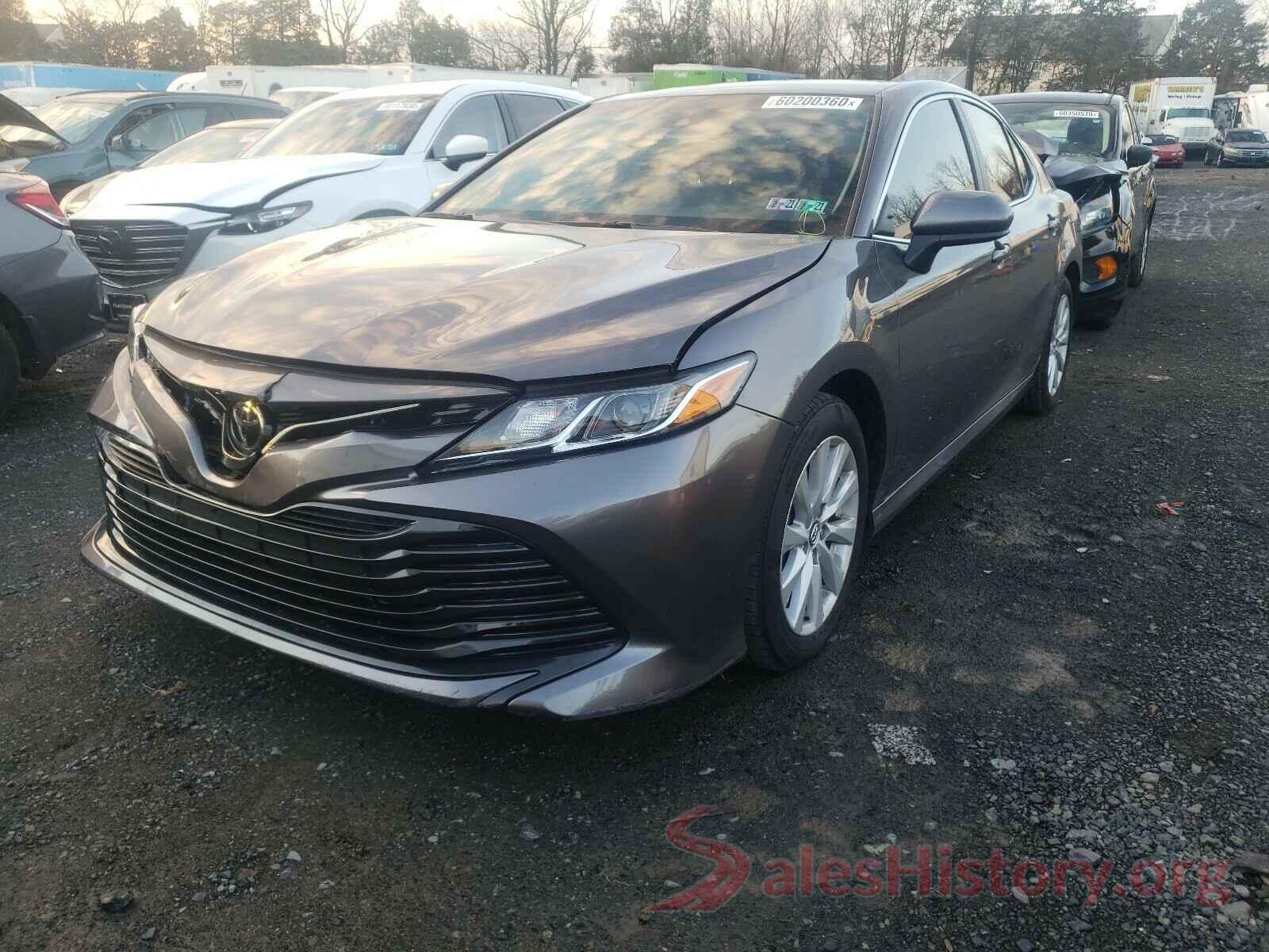 4T1B11HK4JU060645 2018 TOYOTA CAMRY