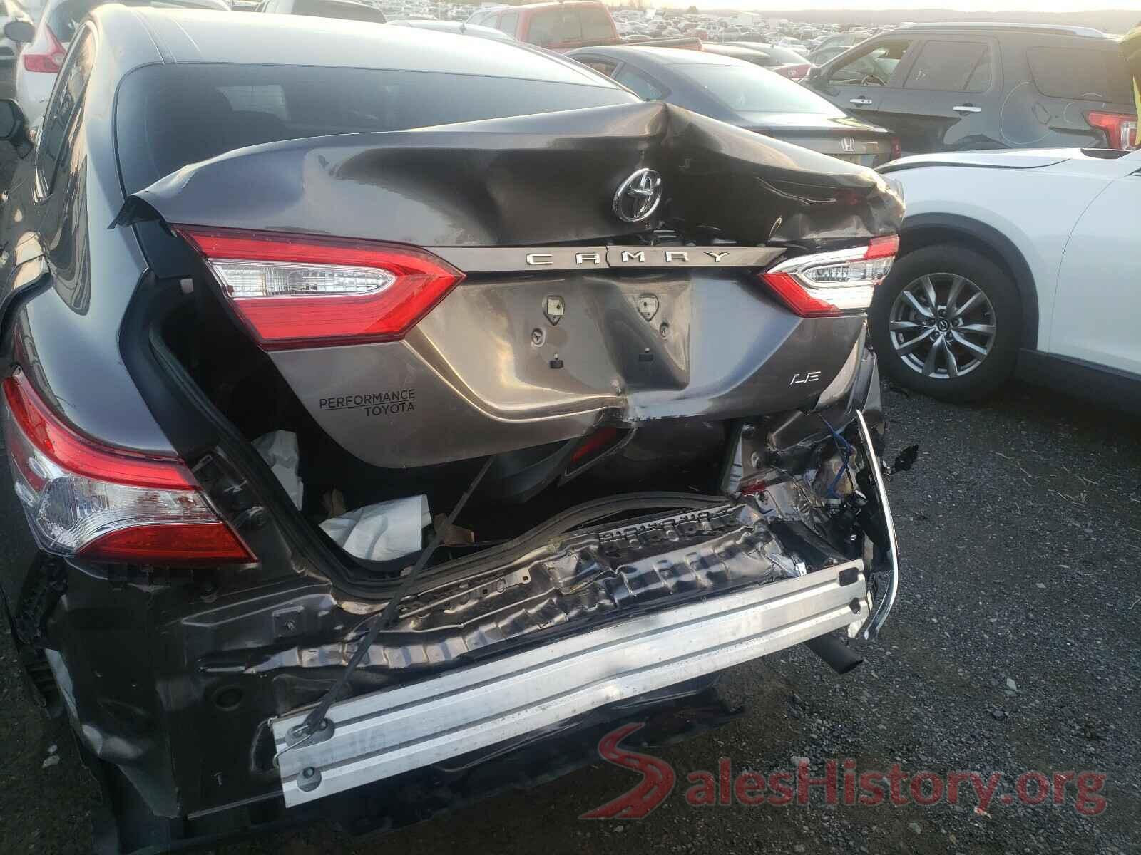 4T1B11HK4JU060645 2018 TOYOTA CAMRY