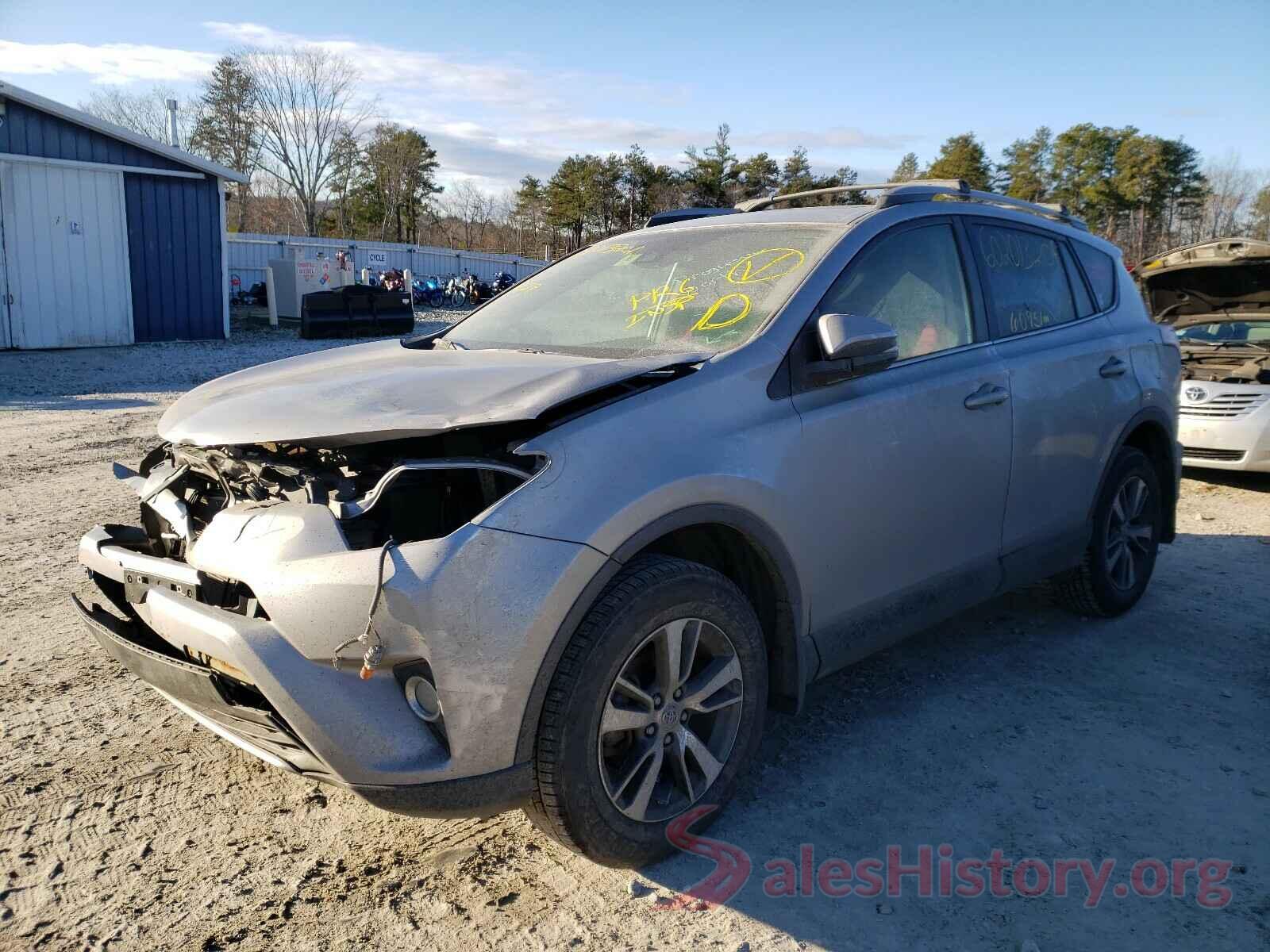 2T3RFREVXHW636673 2017 TOYOTA RAV4