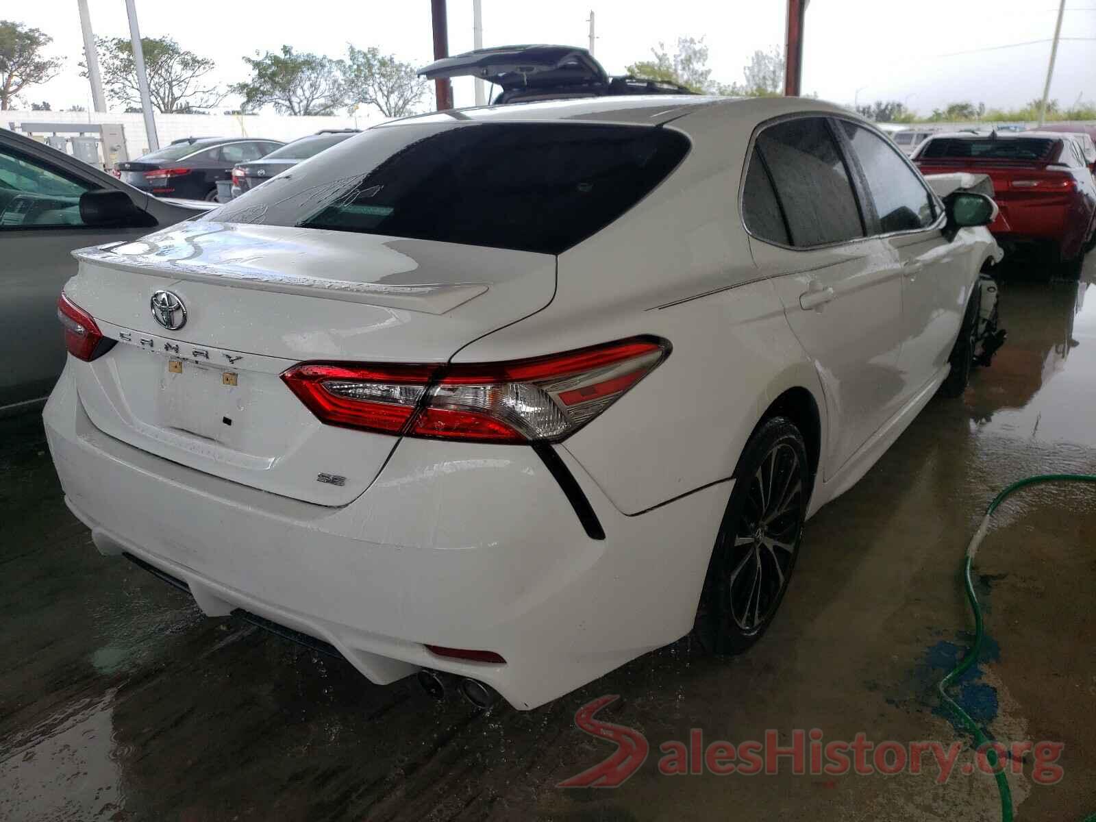 4T1B11HK3JU636967 2018 TOYOTA CAMRY