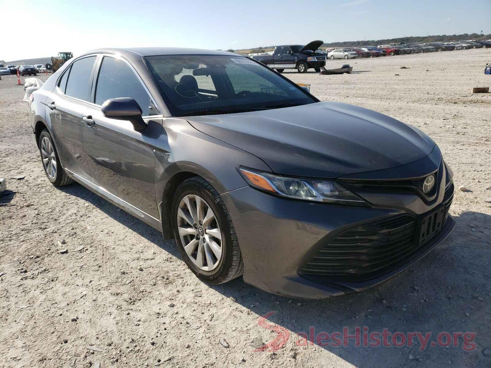 4T1B11HK2JU523785 2018 TOYOTA CAMRY