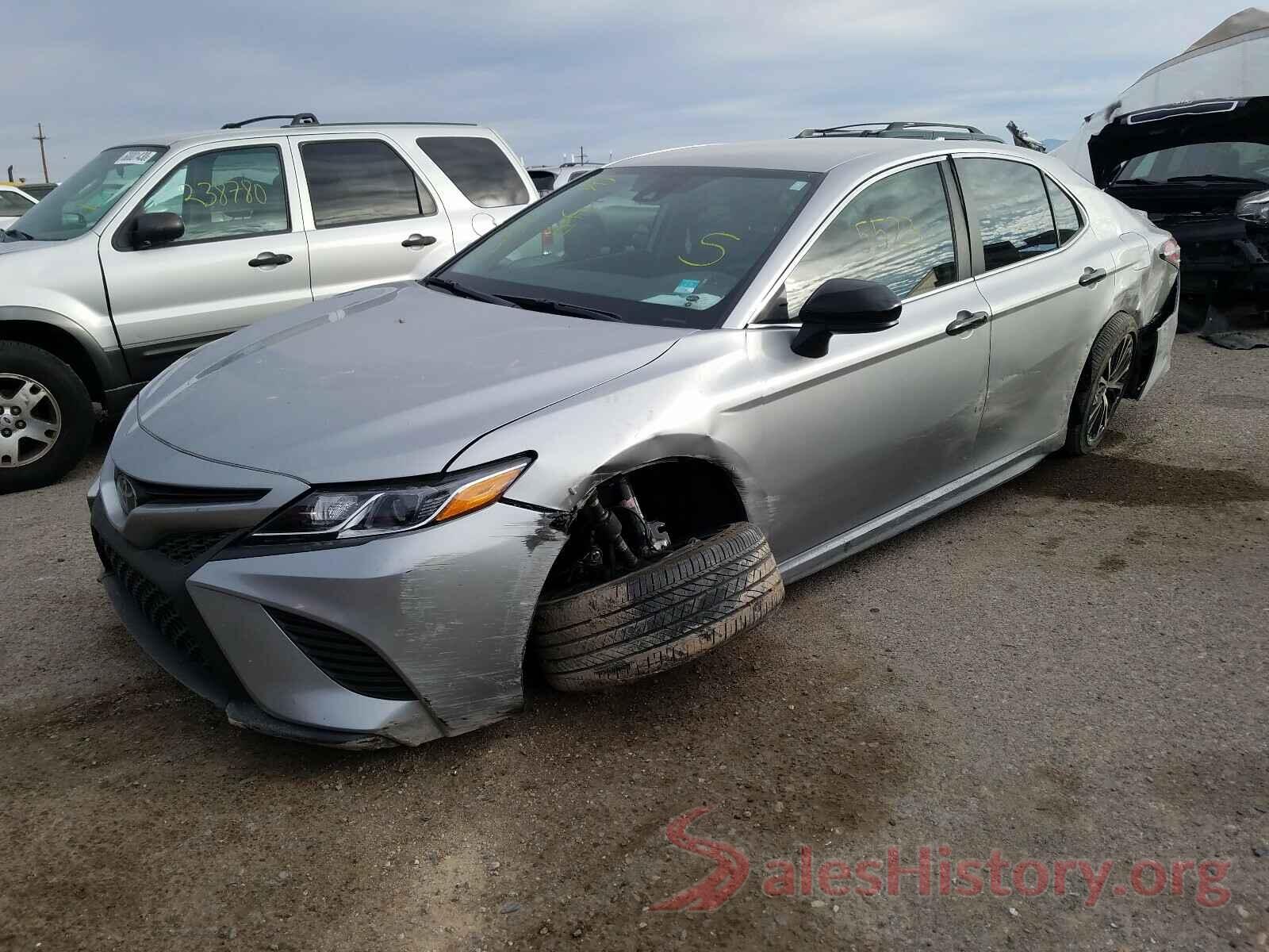 4T1G11AK8LU340698 2020 TOYOTA CAMRY