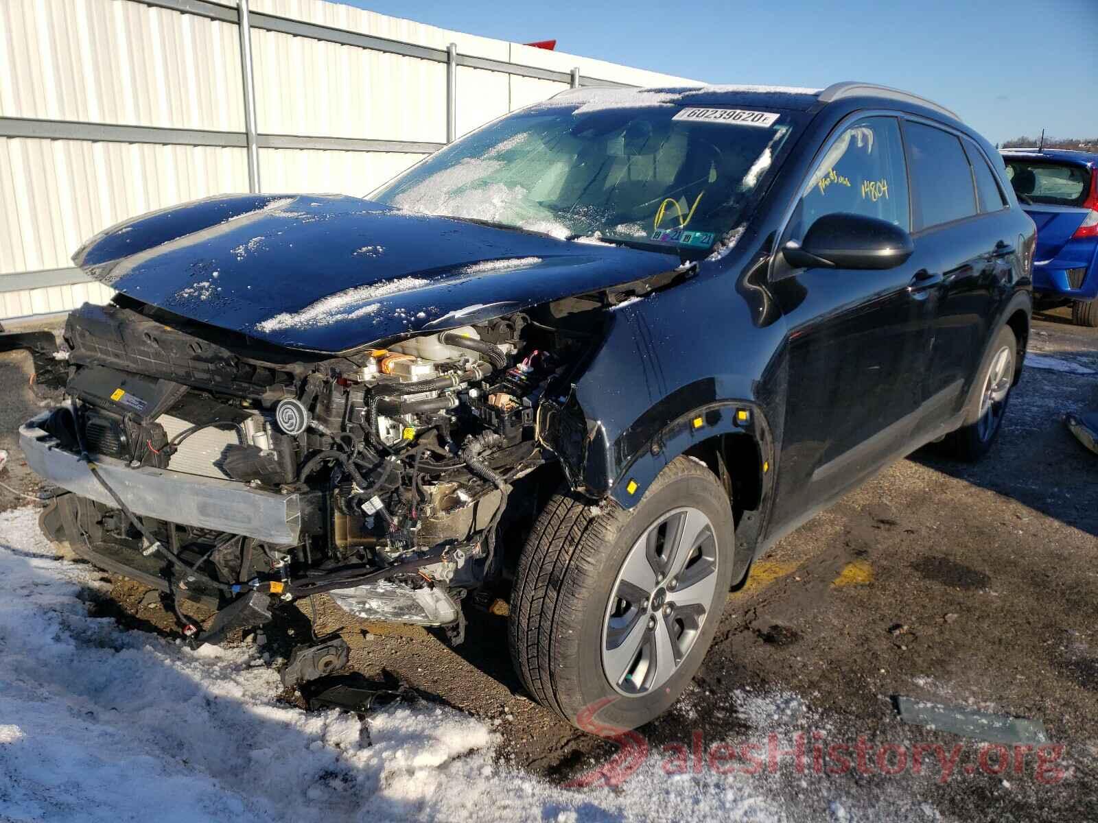 KNDCB3LC4K5220469 2019 KIA NIRO