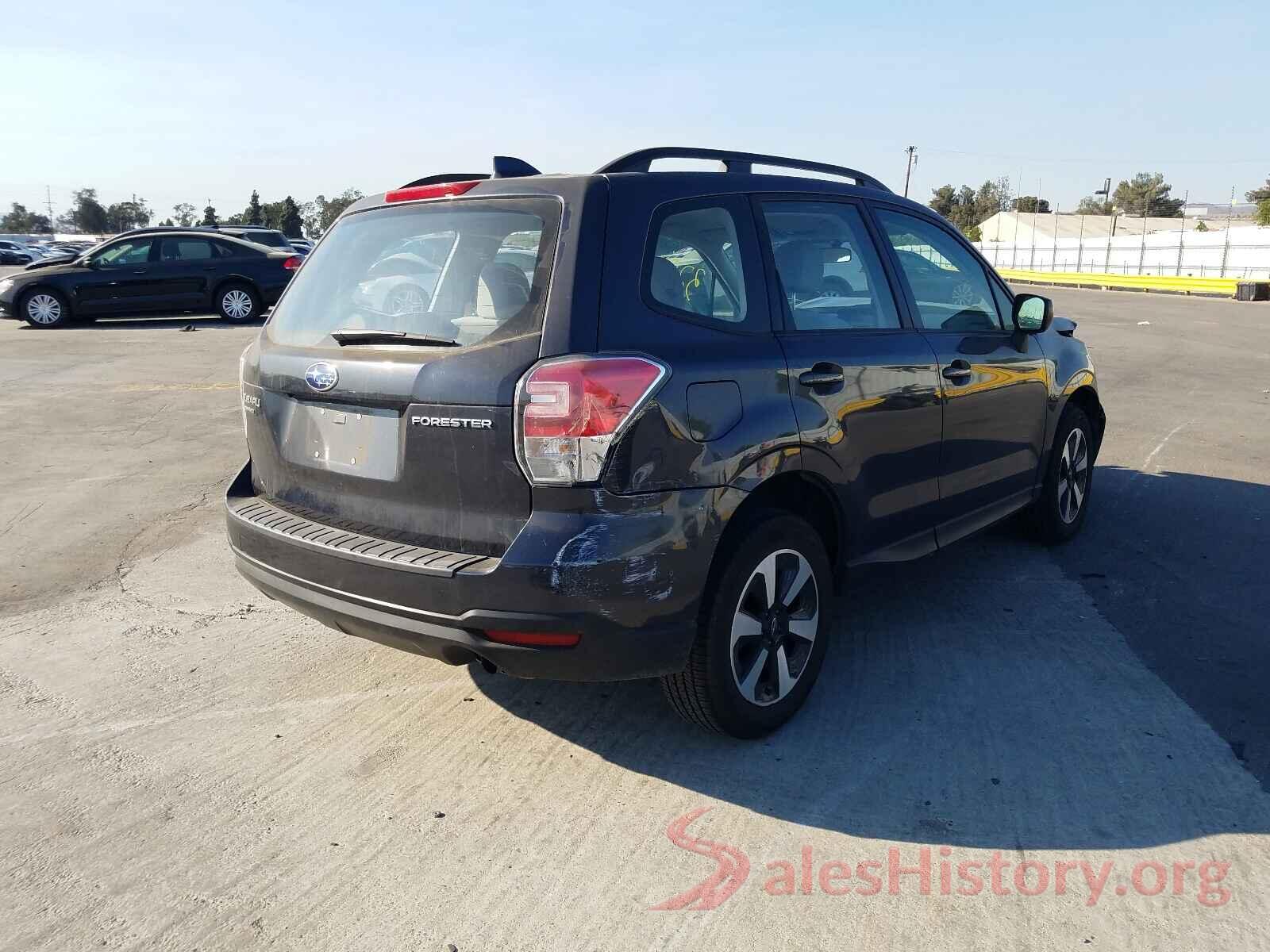 JF2SJABC7JH523412 2018 SUBARU FORESTER