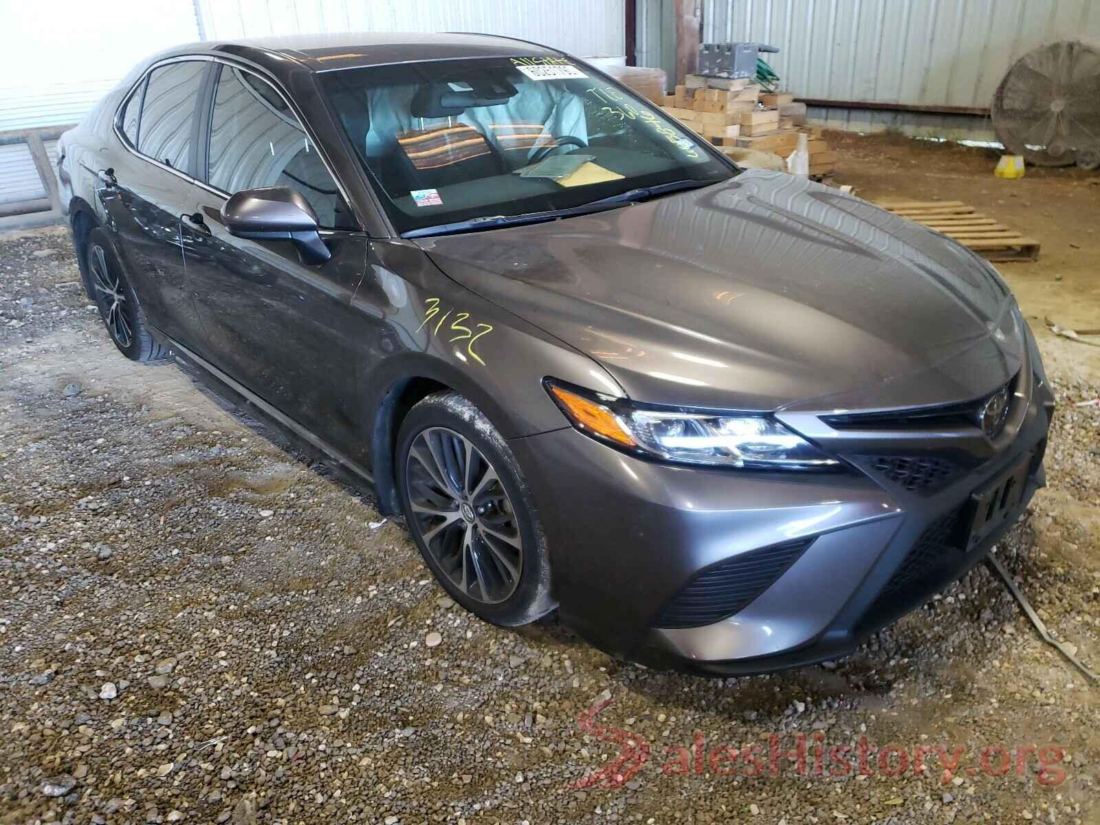 4T1B11HK1JU605846 2018 TOYOTA CAMRY