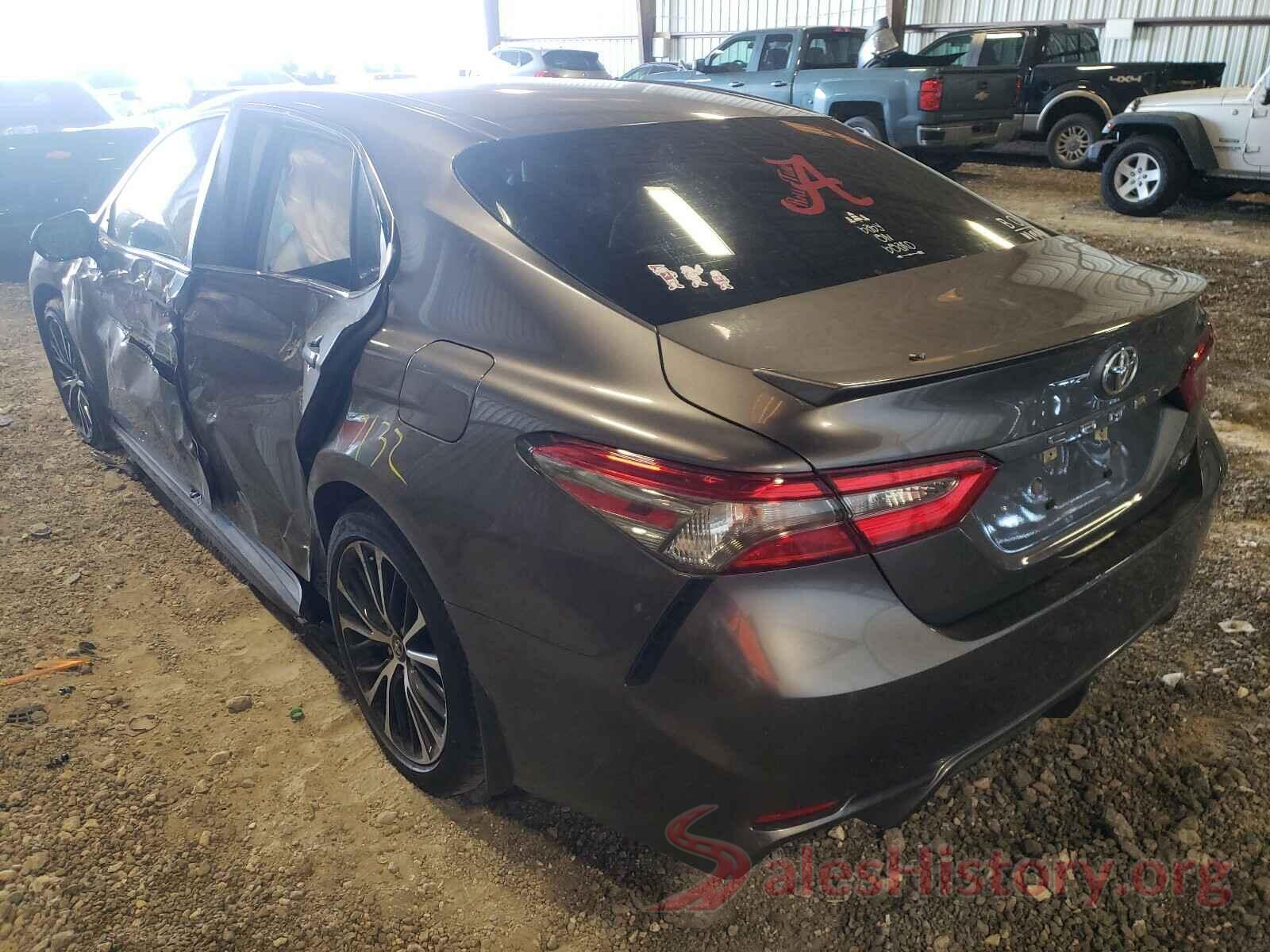 4T1B11HK1JU605846 2018 TOYOTA CAMRY