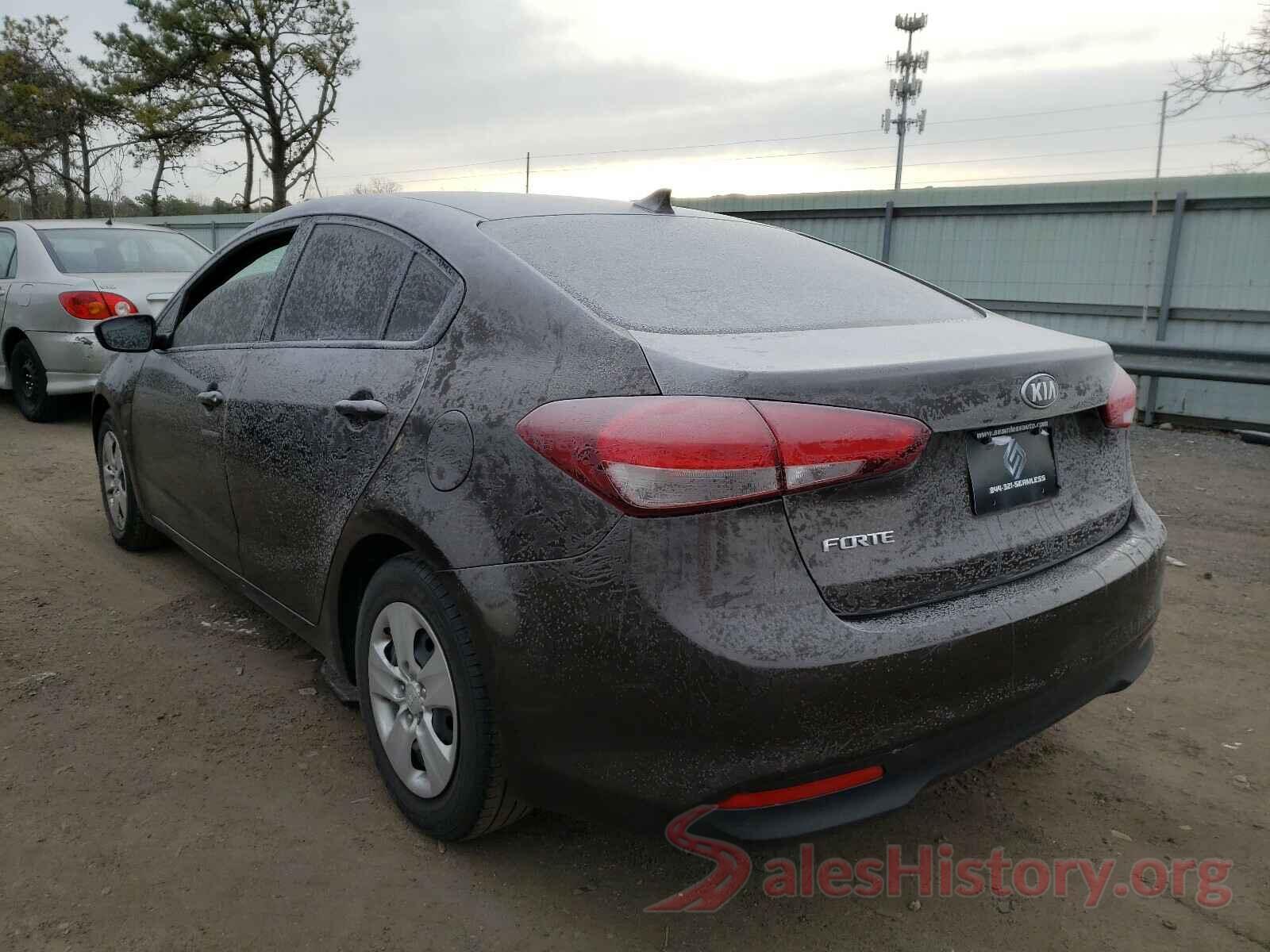 3KPFK4A71JE217010 2018 KIA FORTE