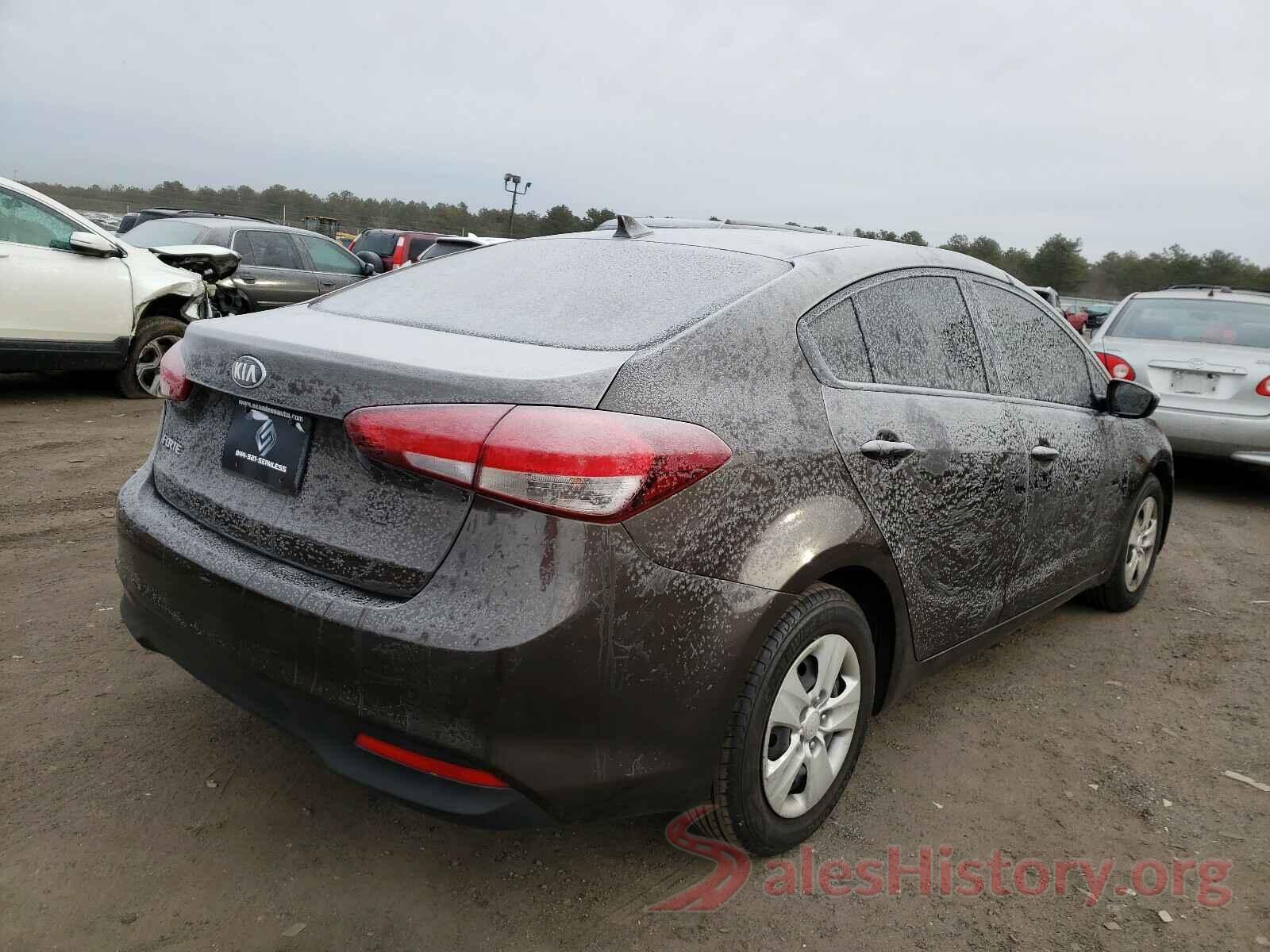 3KPFK4A71JE217010 2018 KIA FORTE