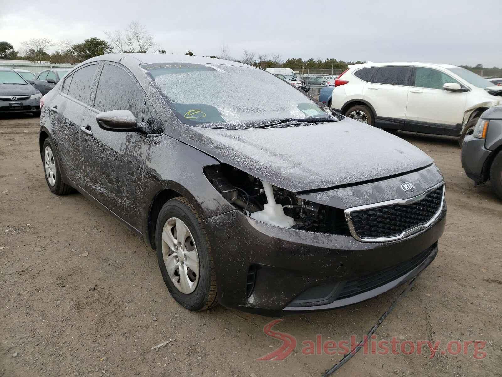 3KPFK4A71JE217010 2018 KIA FORTE