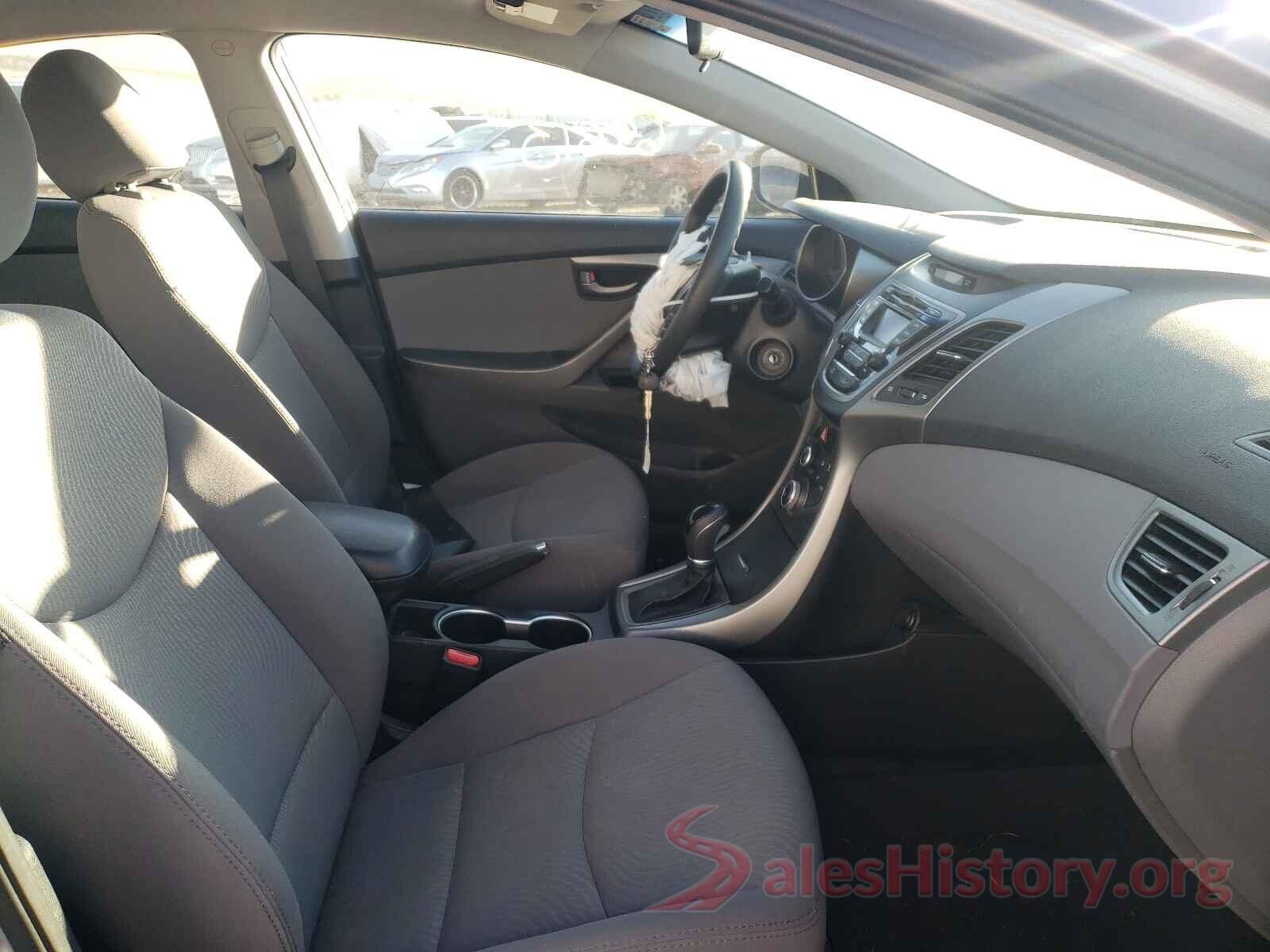 5NPDH4AE0GH688008 2016 HYUNDAI ELANTRA