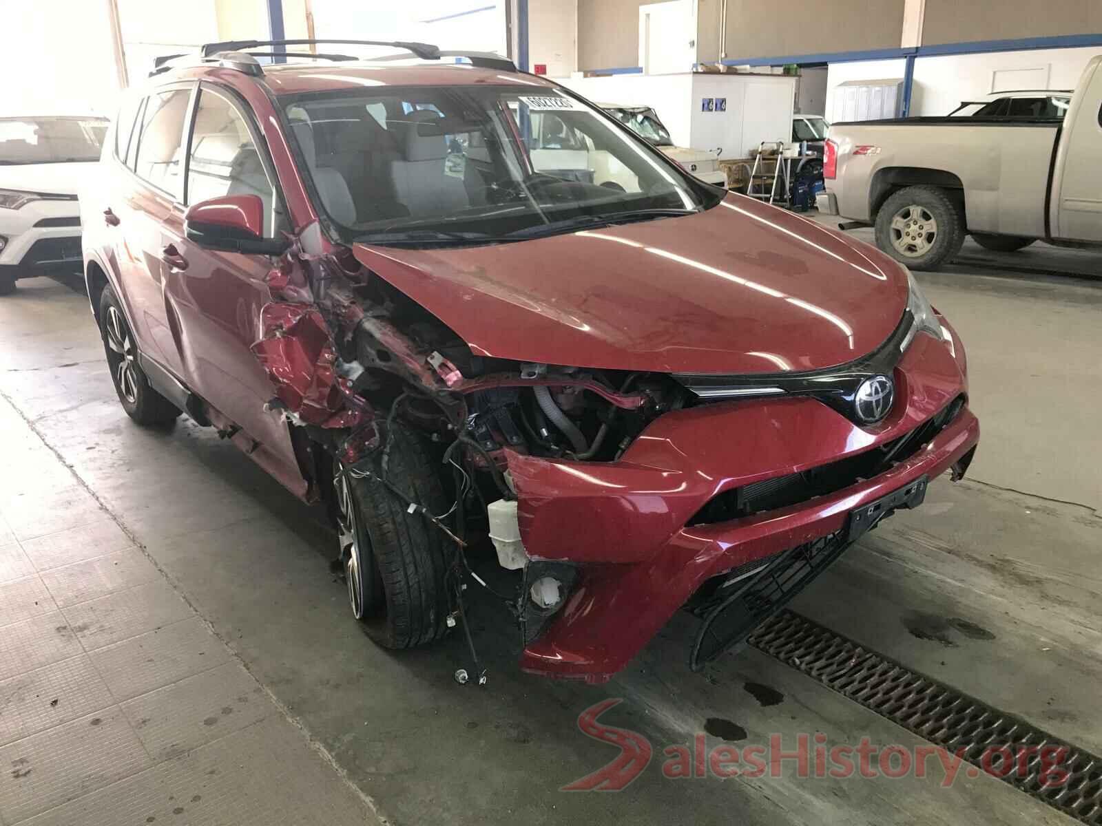 JTMRFREV4HJ111929 2017 TOYOTA RAV4