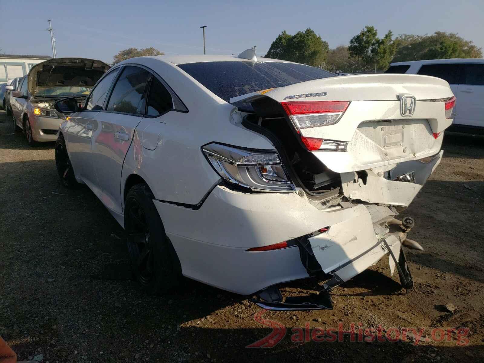 1HGCV1F17JA083329 2018 HONDA ACCORD