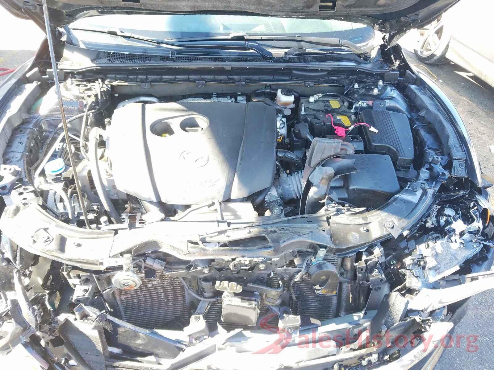 JM1GL1VM8J1332884 2018 MAZDA 6