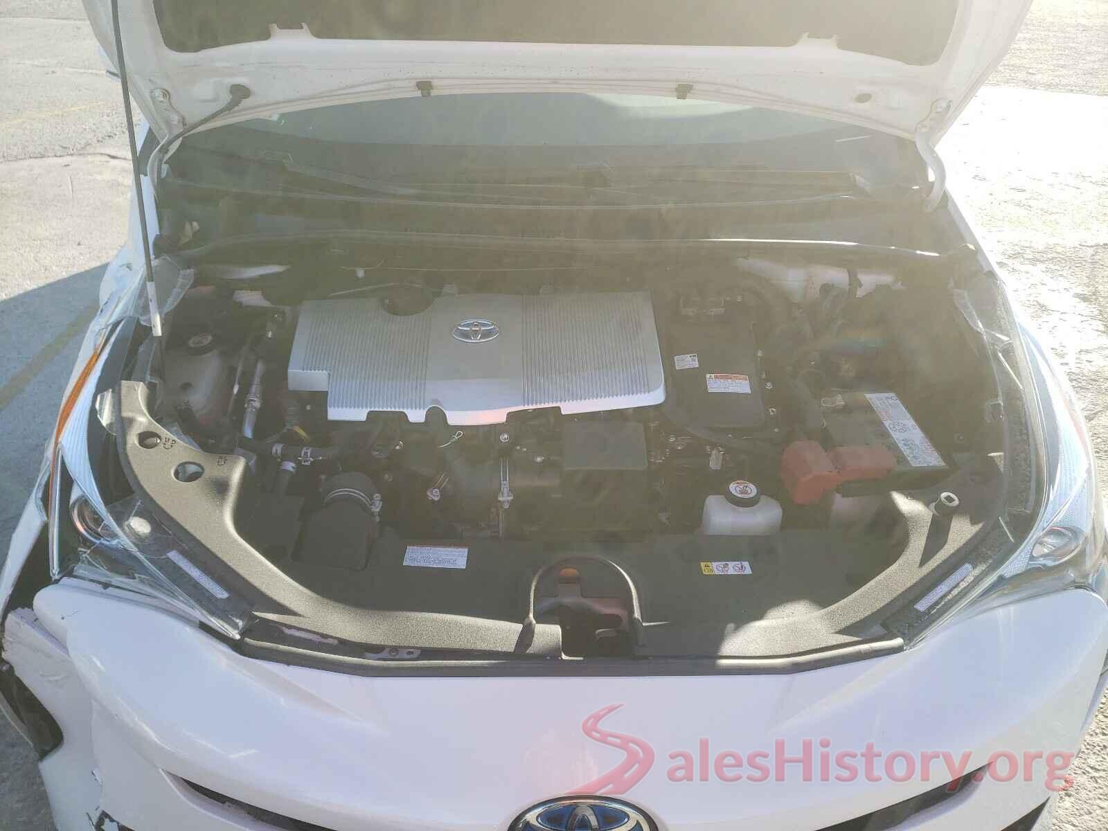 JTDKBRFU1J3070219 2018 TOYOTA PRIUS