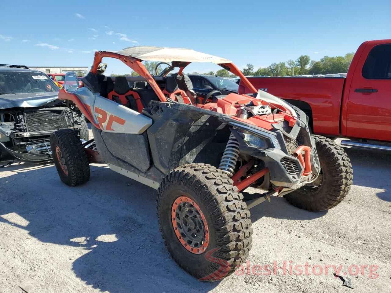 3JBVVAV40MK000199 2021 CAN-AM SIDEBYSIDE