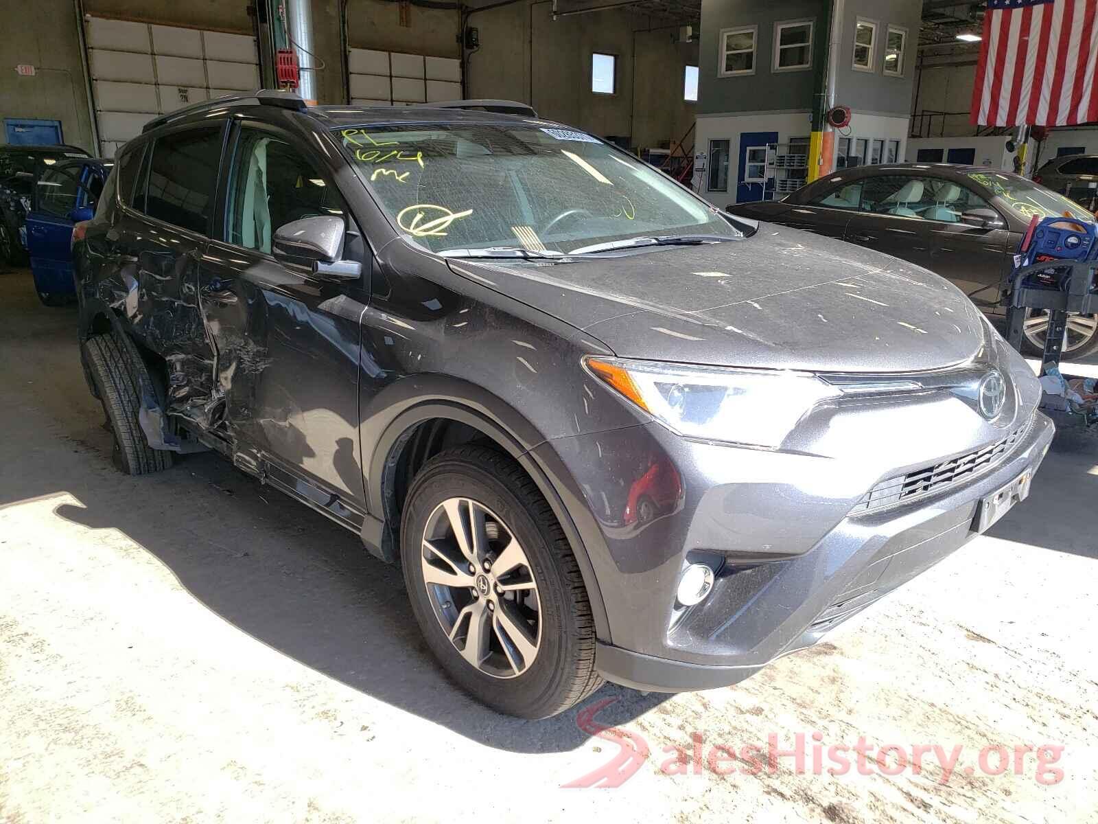 JTMRFREV9JJ213233 2018 TOYOTA RAV4