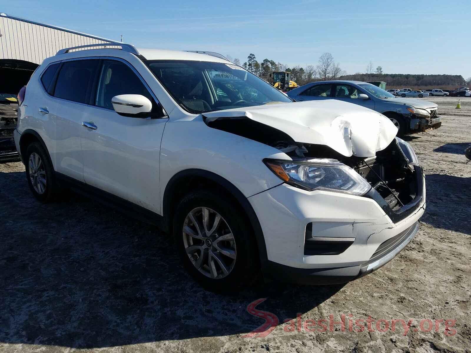 KNMAT2MT8JP586323 2018 NISSAN ROGUE