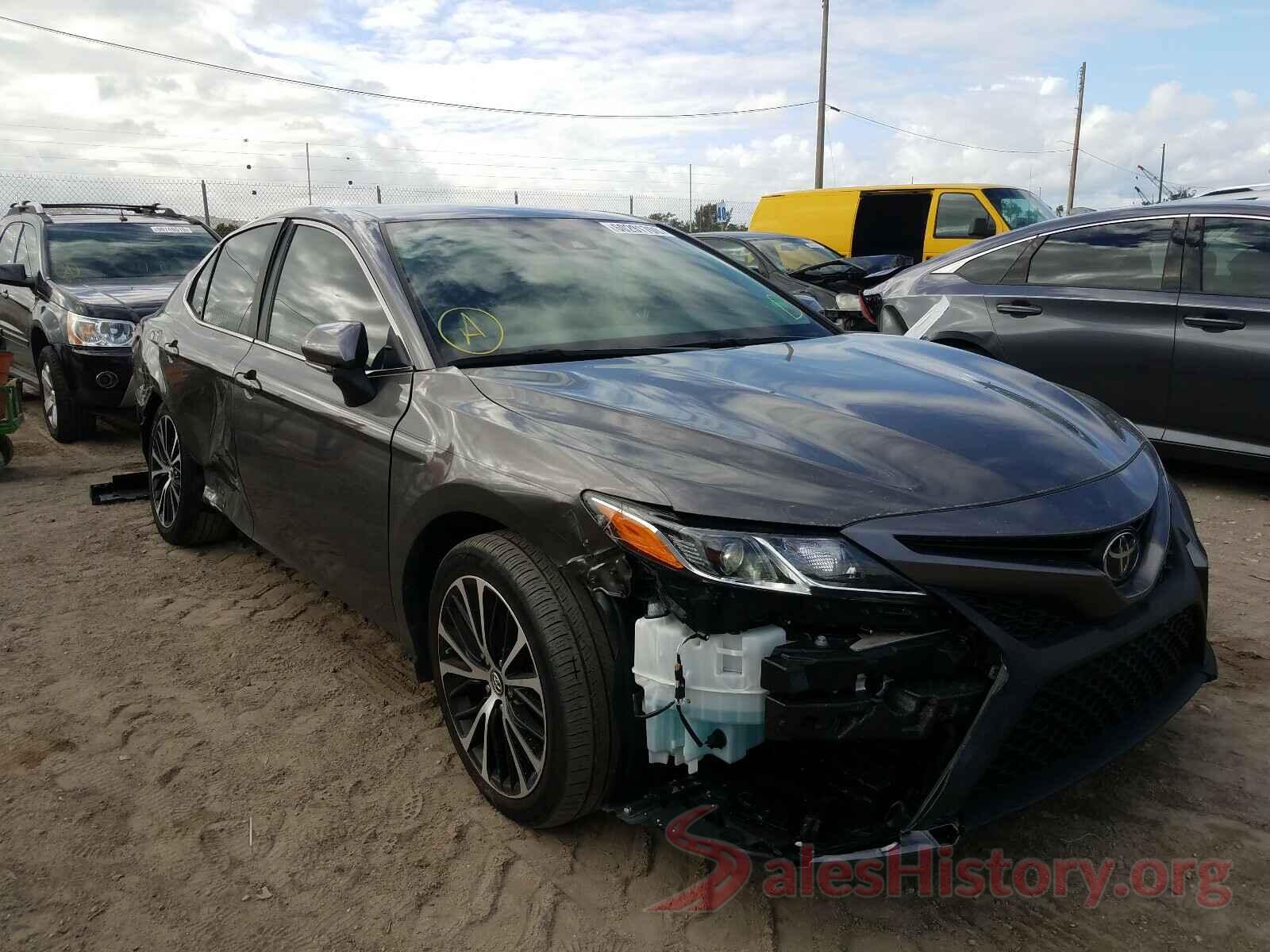 4T1B11HKXKU767010 2019 TOYOTA CAMRY