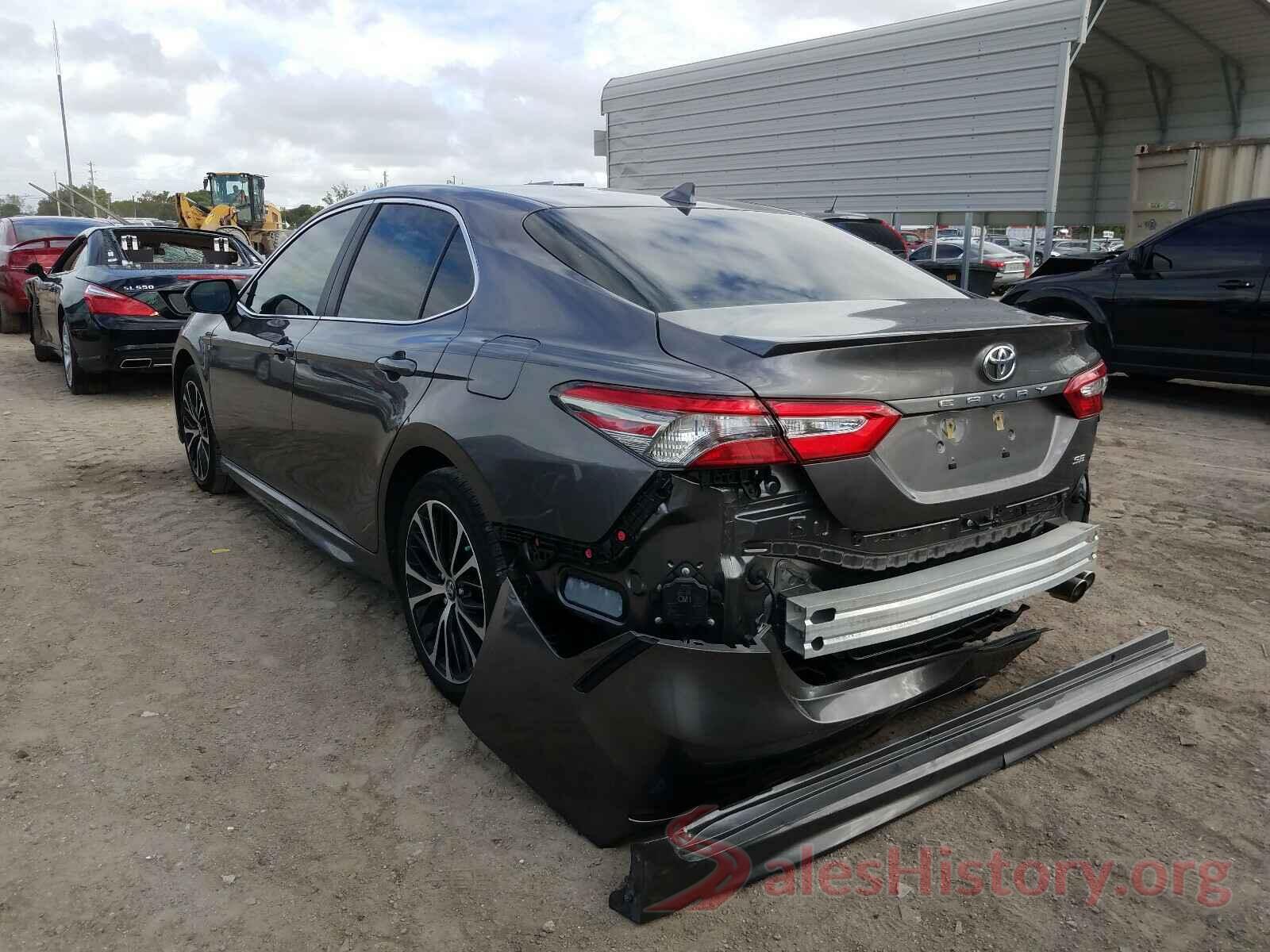 4T1B11HKXKU767010 2019 TOYOTA CAMRY