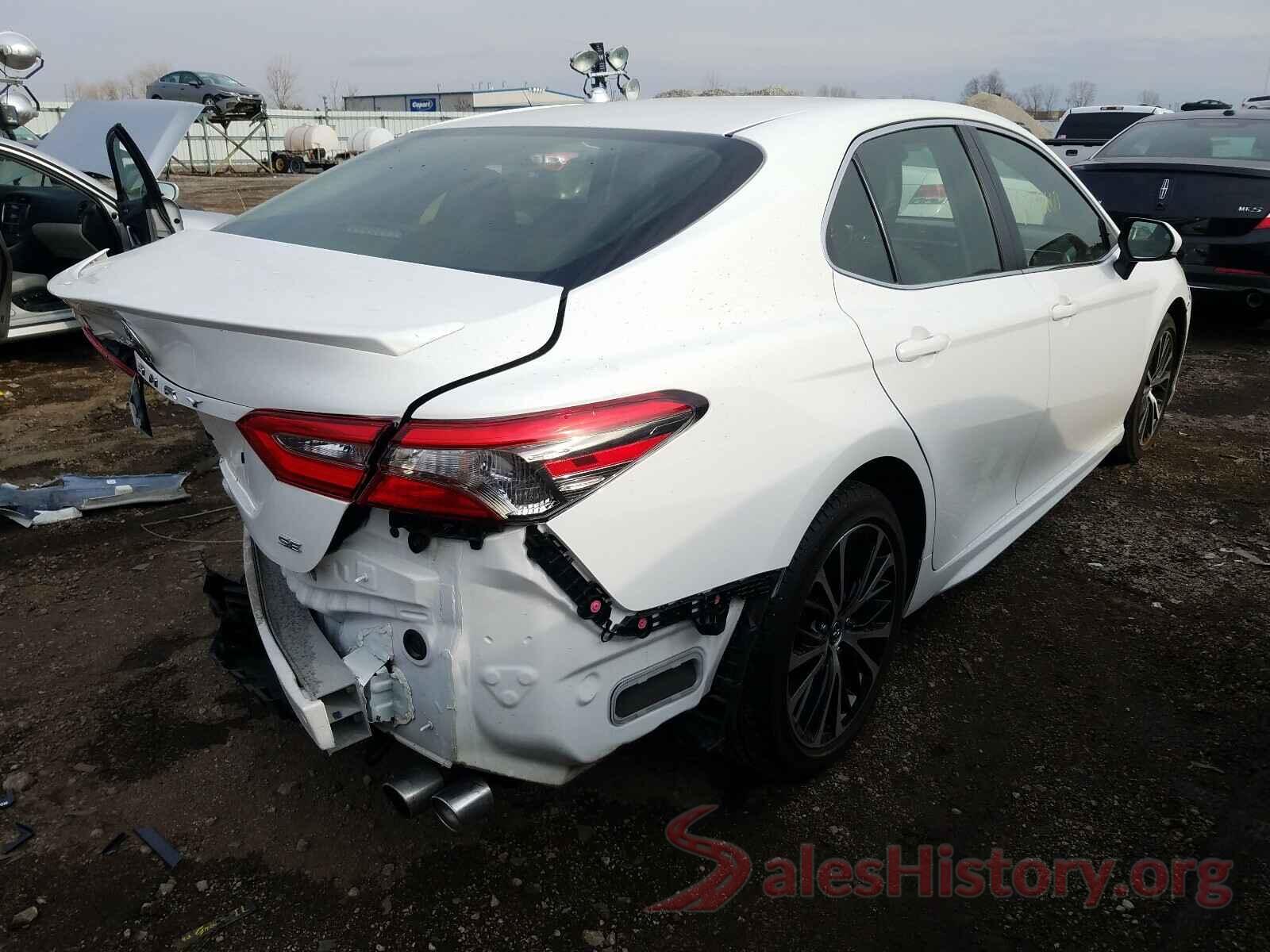 JTNB11HK8J3009588 2018 TOYOTA CAMRY