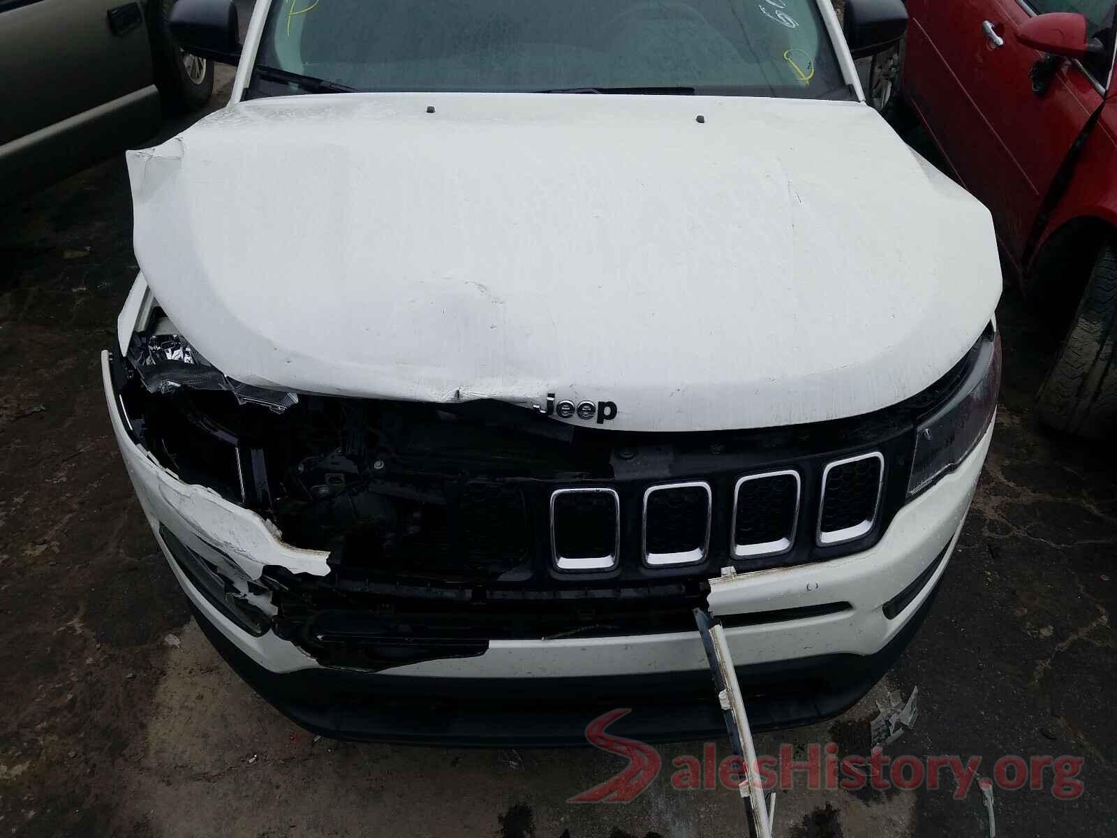 3C4NJCAB5KT840916 2019 JEEP COMPASS