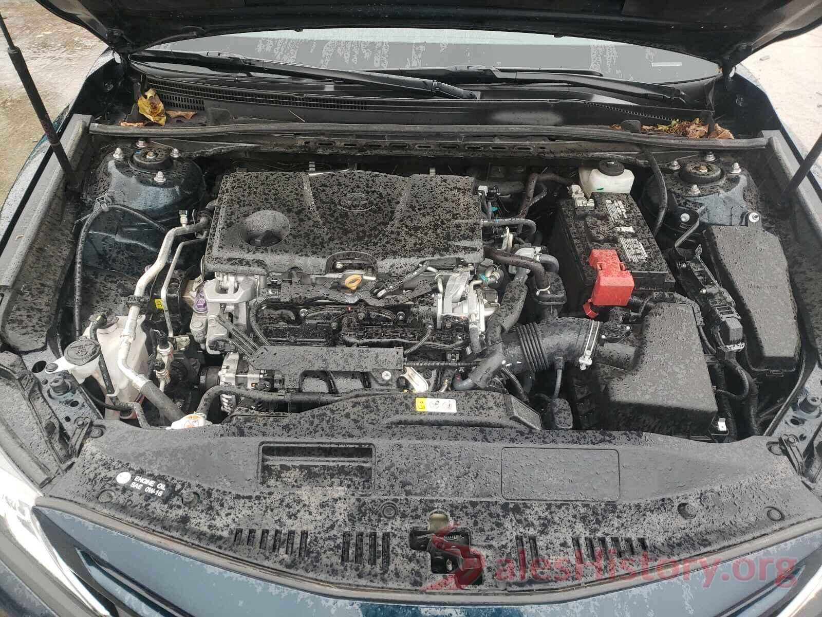 4T1B11HK8JU621039 2018 TOYOTA CAMRY