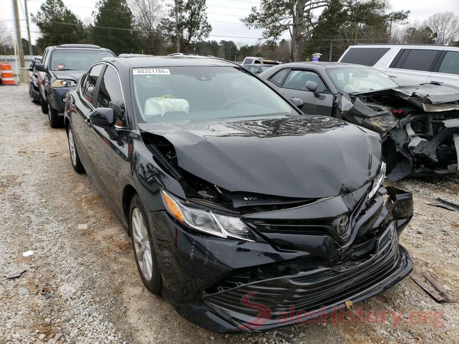 4T1B11HK3JU040158 2018 TOYOTA CAMRY