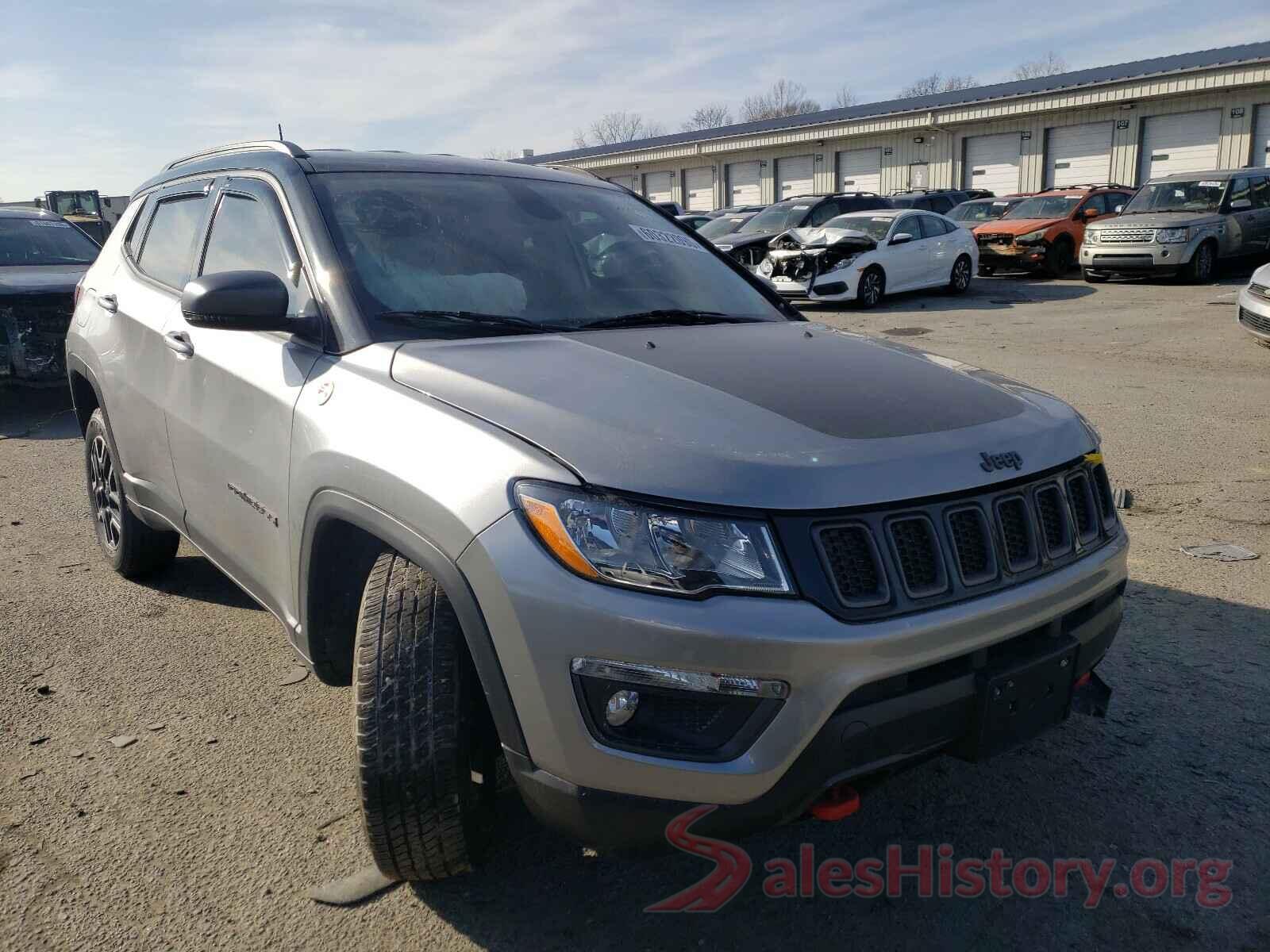 3C4NJDDB4KT771489 2019 JEEP COMPASS