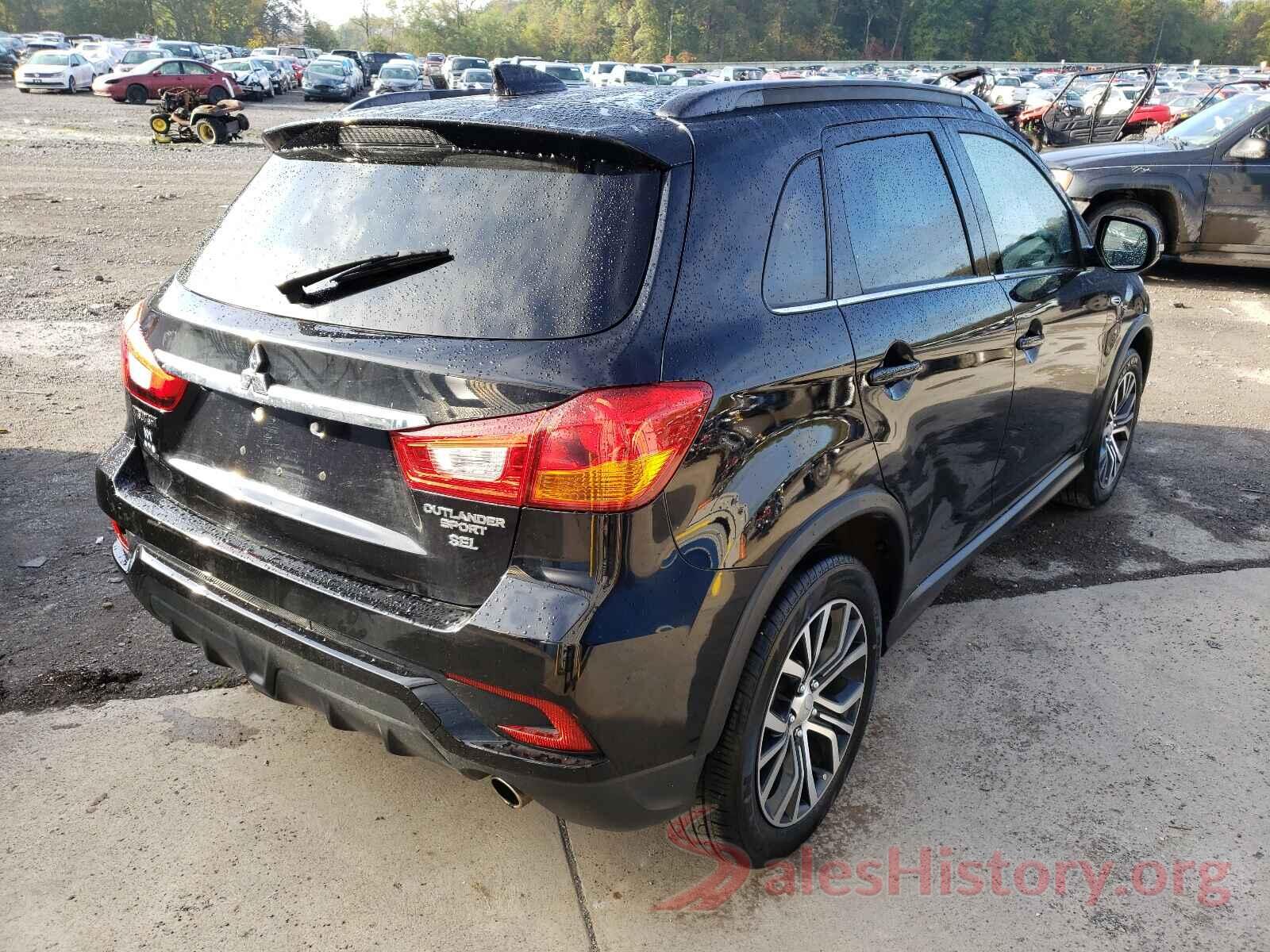 JA4AP4AW9JU025798 2018 MITSUBISHI OUTLANDER