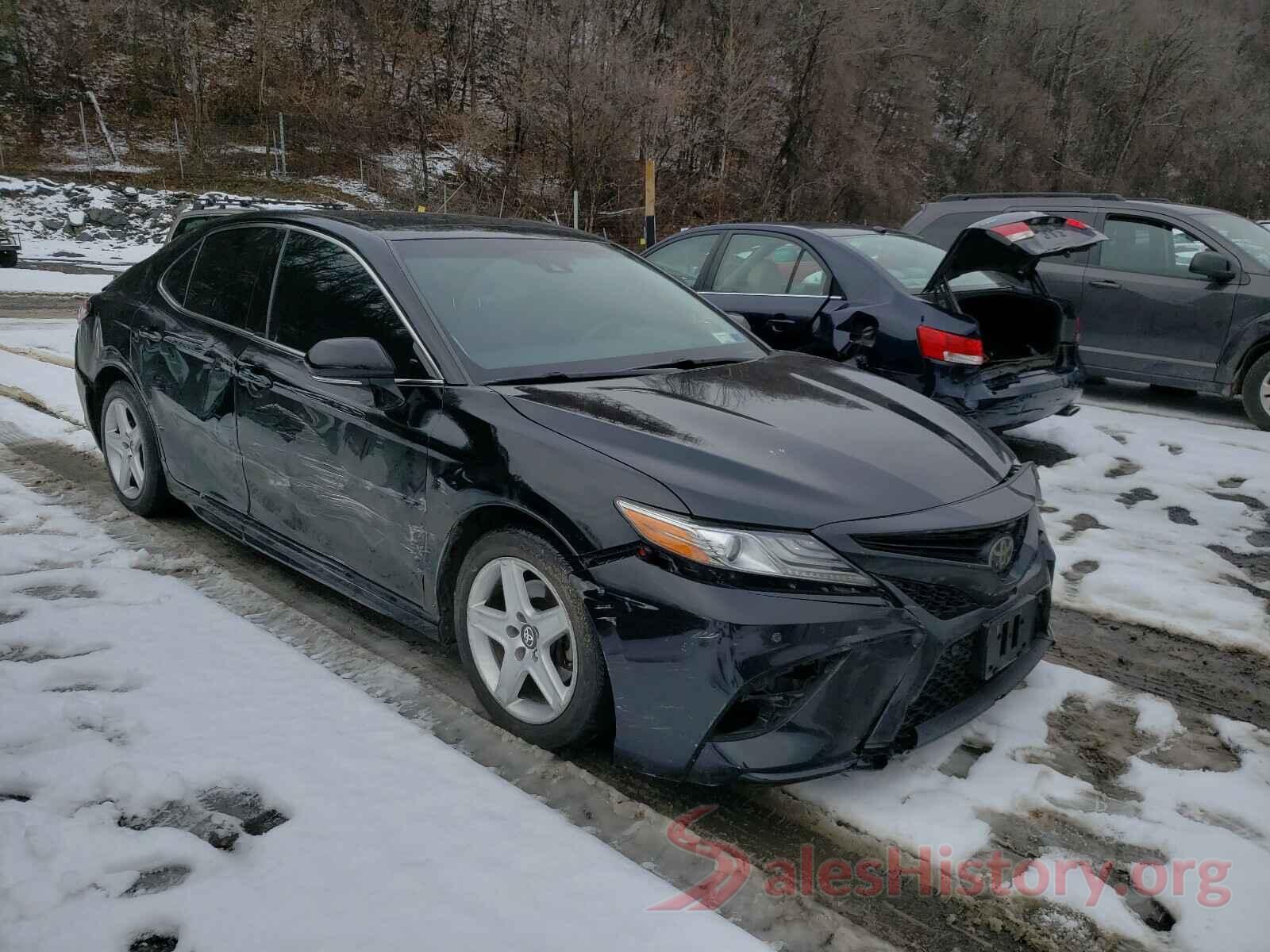 4T1BZ1HK2JU002512 2018 TOYOTA CAMRY