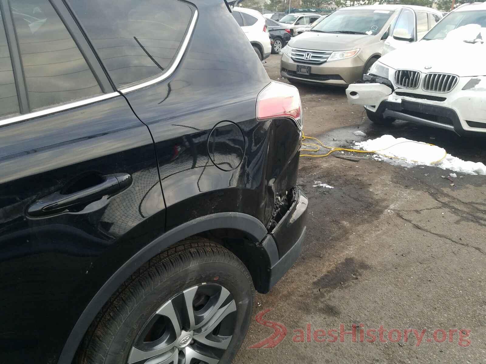 2T3BFREV4JW854647 2018 TOYOTA RAV4