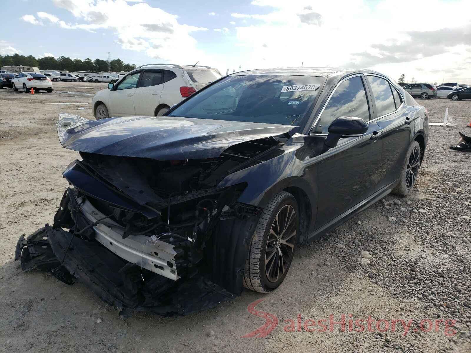 4T1B11HK1JU029501 2018 TOYOTA CAMRY