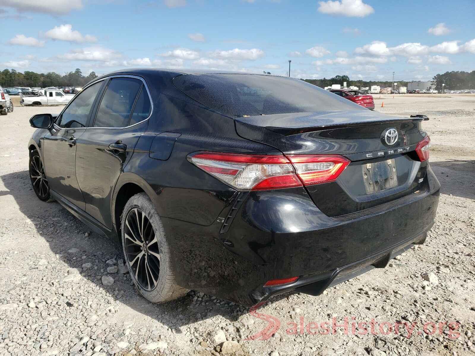 4T1B11HK1JU029501 2018 TOYOTA CAMRY