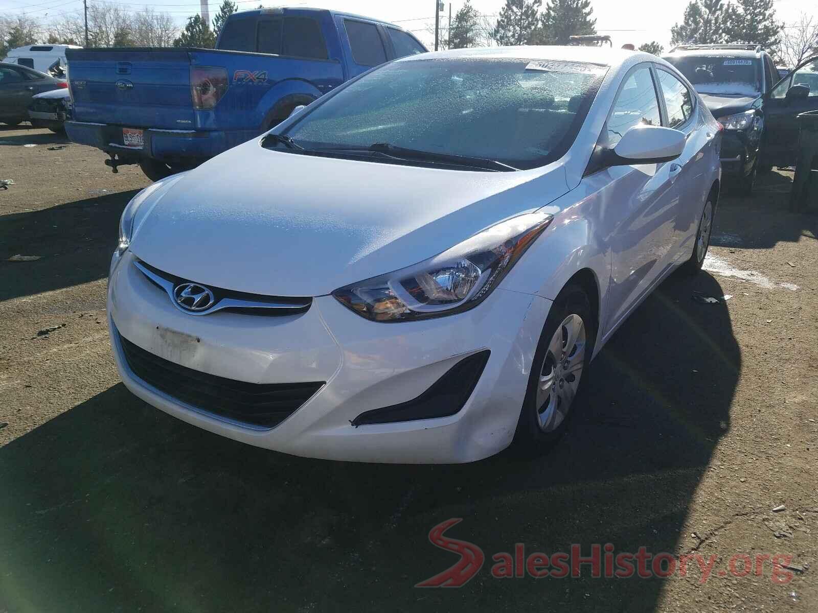 5NPDH4AE6GH673268 2016 HYUNDAI ELANTRA