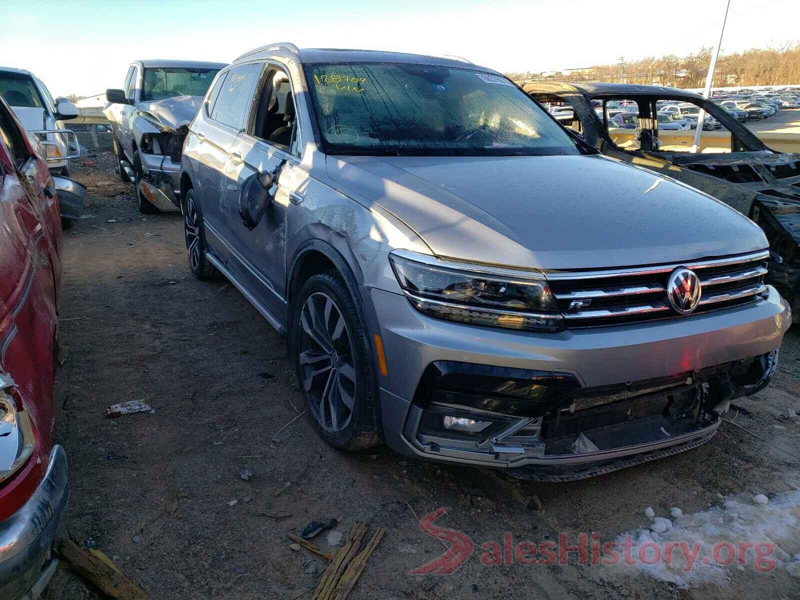 3VV4B7AX1LM128704 2020 VOLKSWAGEN TIGUAN