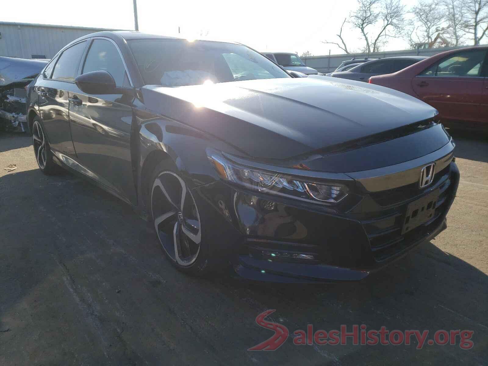 1HGCV1F37JA267882 2018 HONDA ACCORD