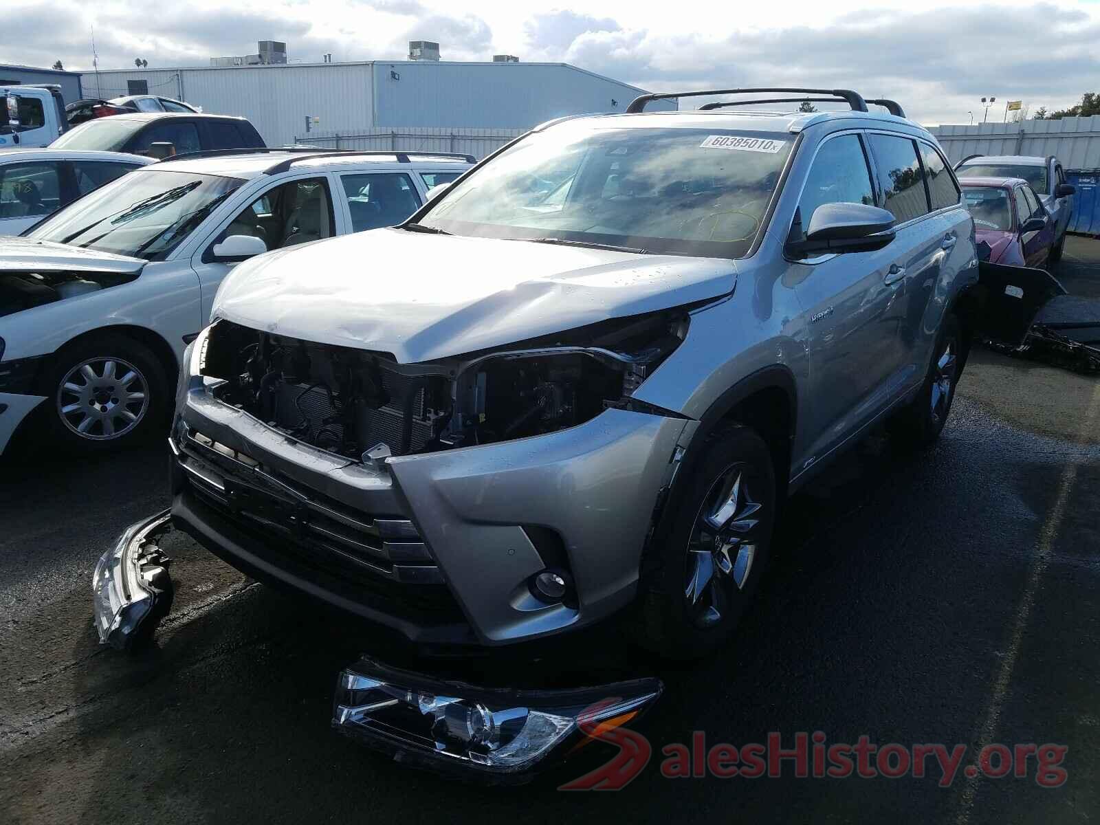 5TDDGRFH0JS050717 2018 TOYOTA HIGHLANDER