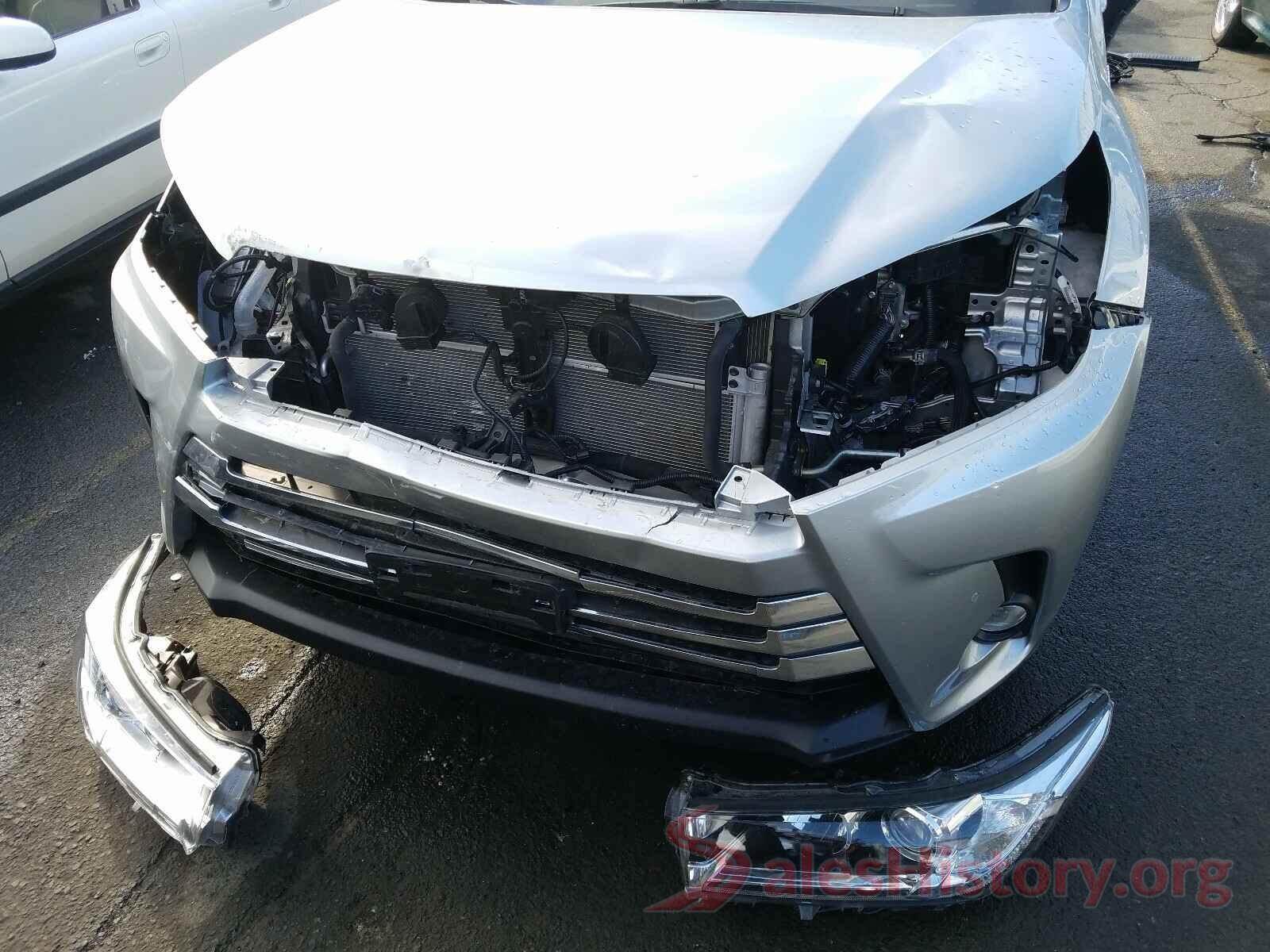 5TDDGRFH0JS050717 2018 TOYOTA HIGHLANDER