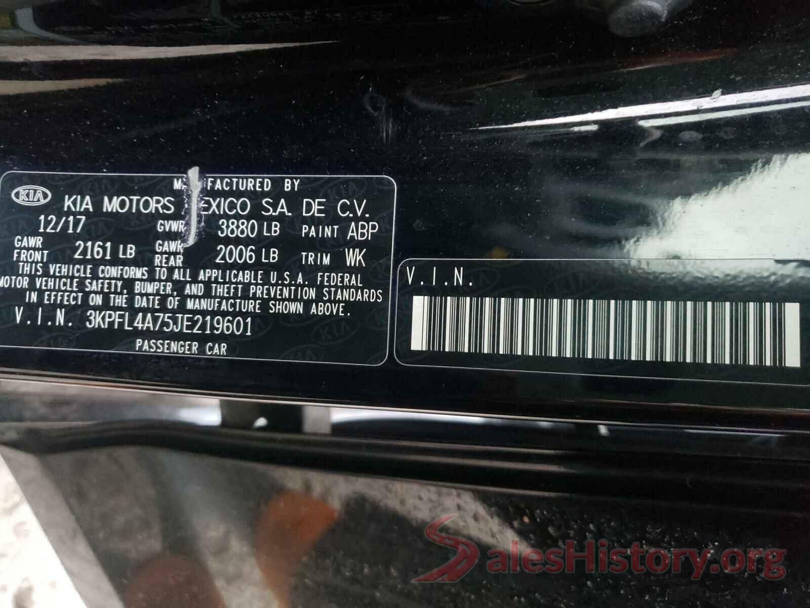 3KPFL4A75JE219601 2018 KIA FORTE