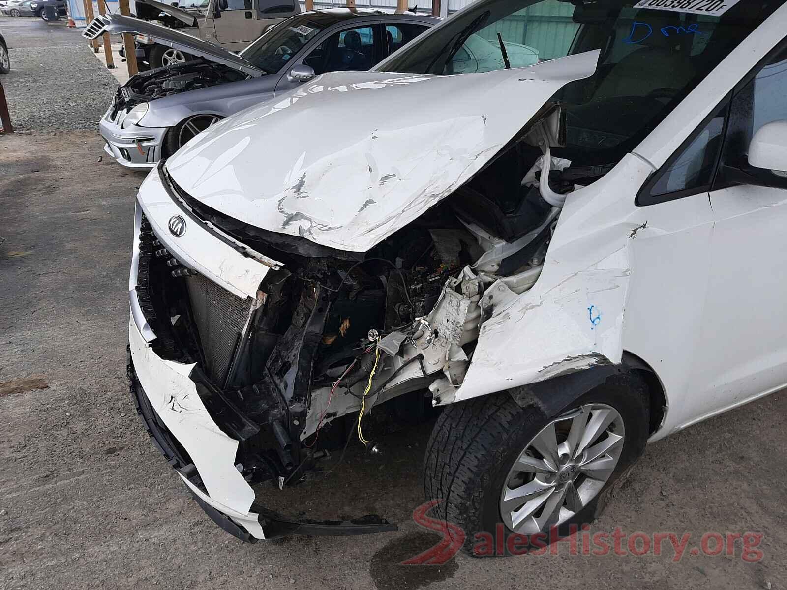 KNDMB5C19G6089975 2016 KIA SEDONA