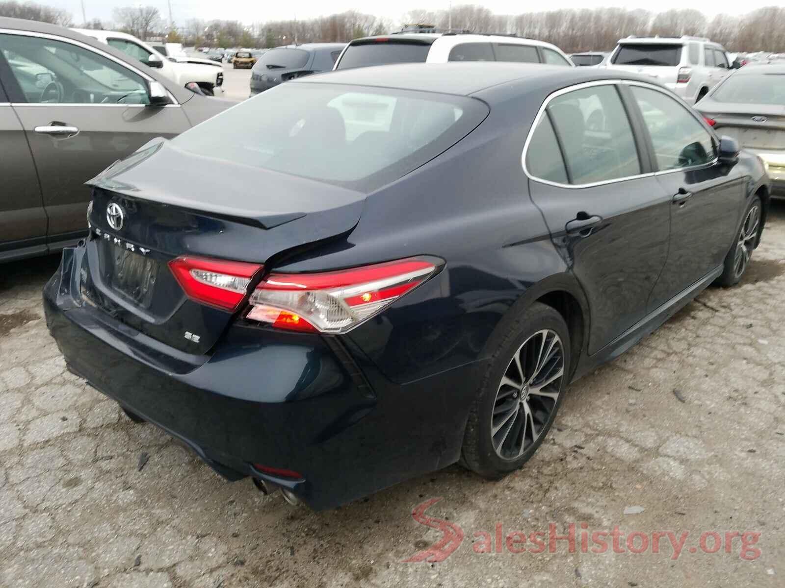 4T1B11HK7JU602658 2018 TOYOTA CAMRY