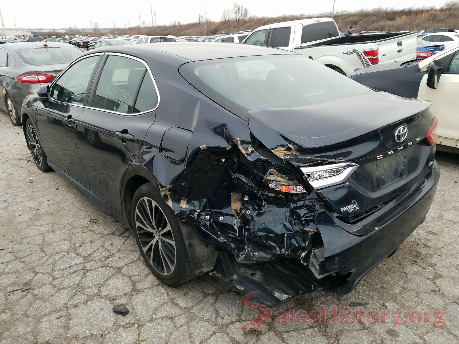 4T1B11HK7JU602658 2018 TOYOTA CAMRY