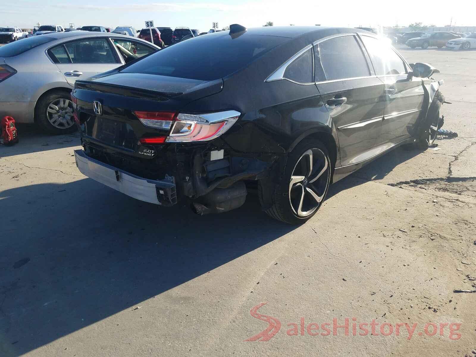 1HGCV2F34JA047363 2018 HONDA ACCORD